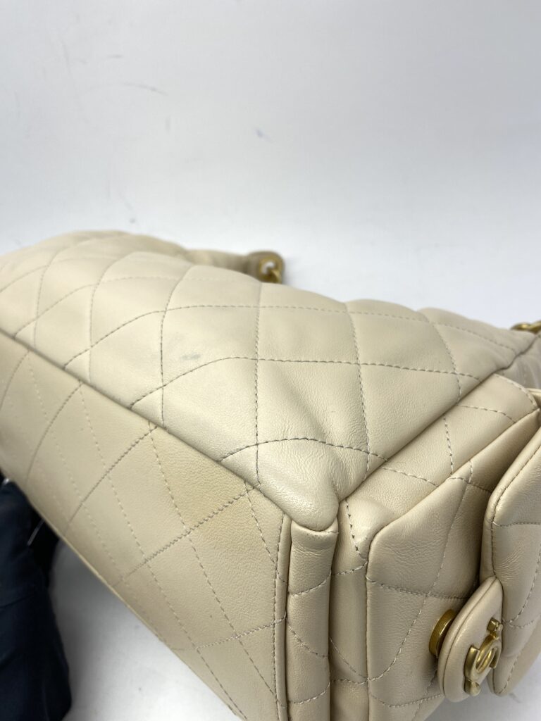 Hobo Maxi Lambskin Beige