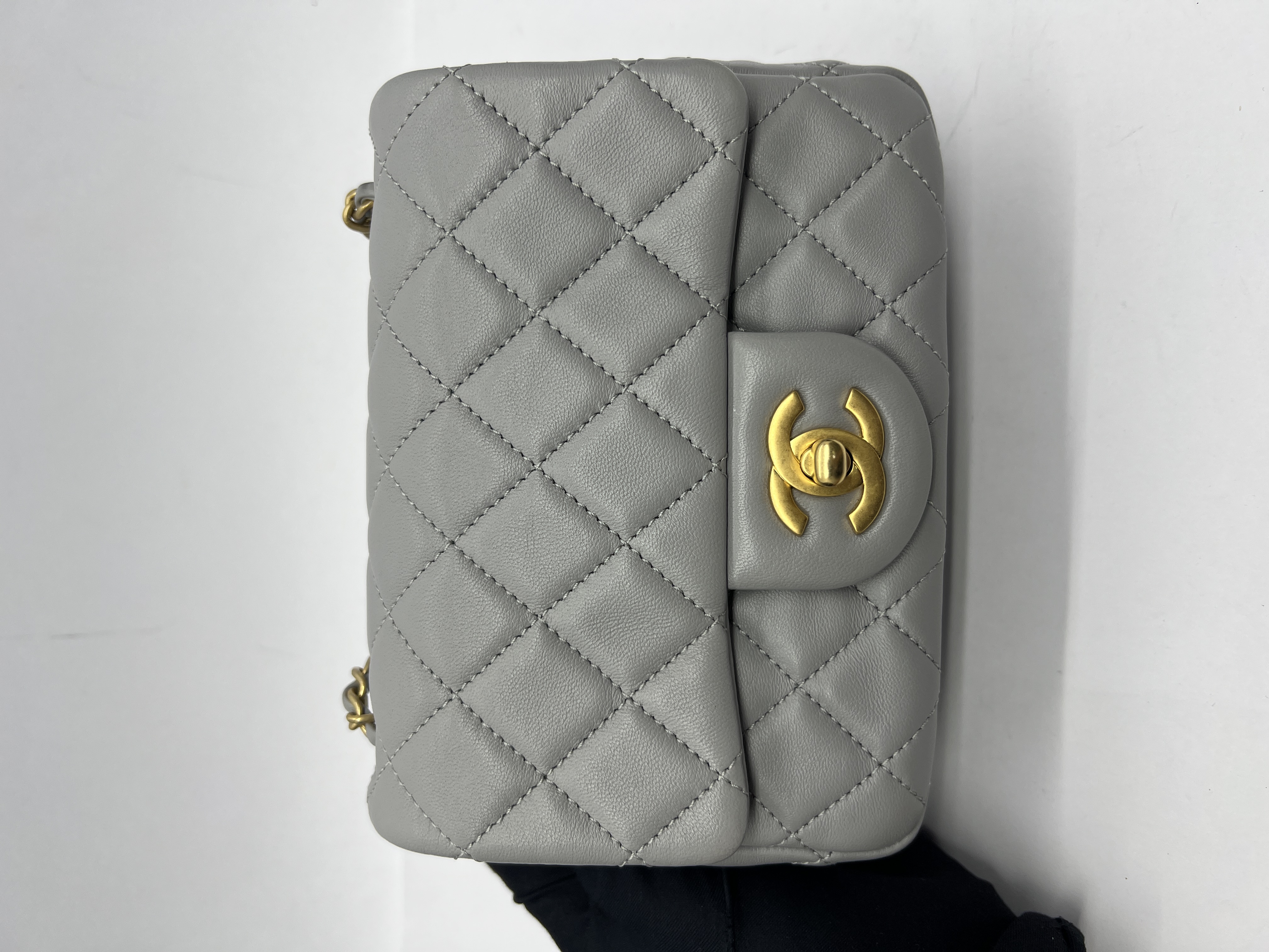 Mini Square Pearl Crush Light Grey