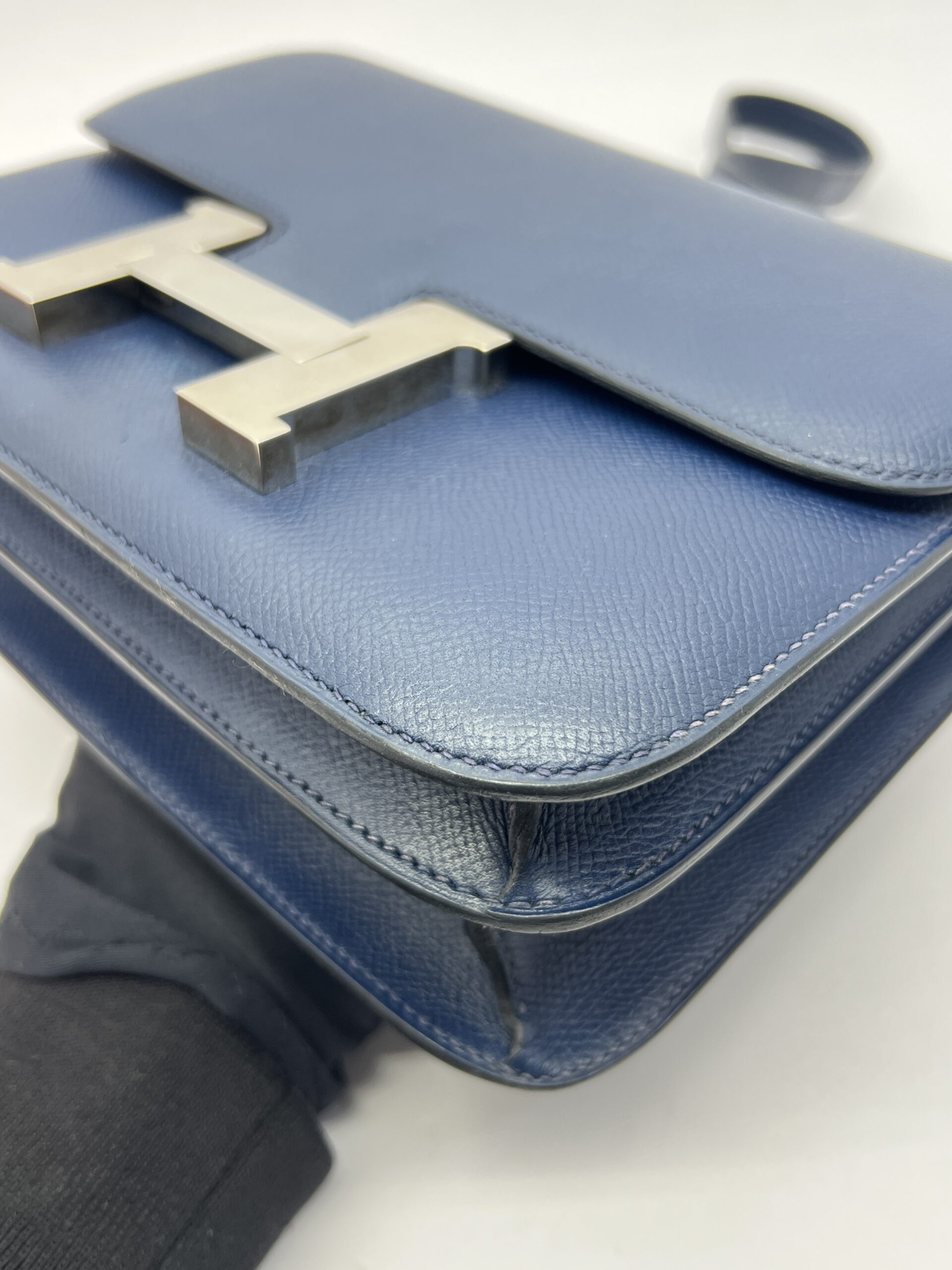 Constance 24 Epsom Bleu Agate