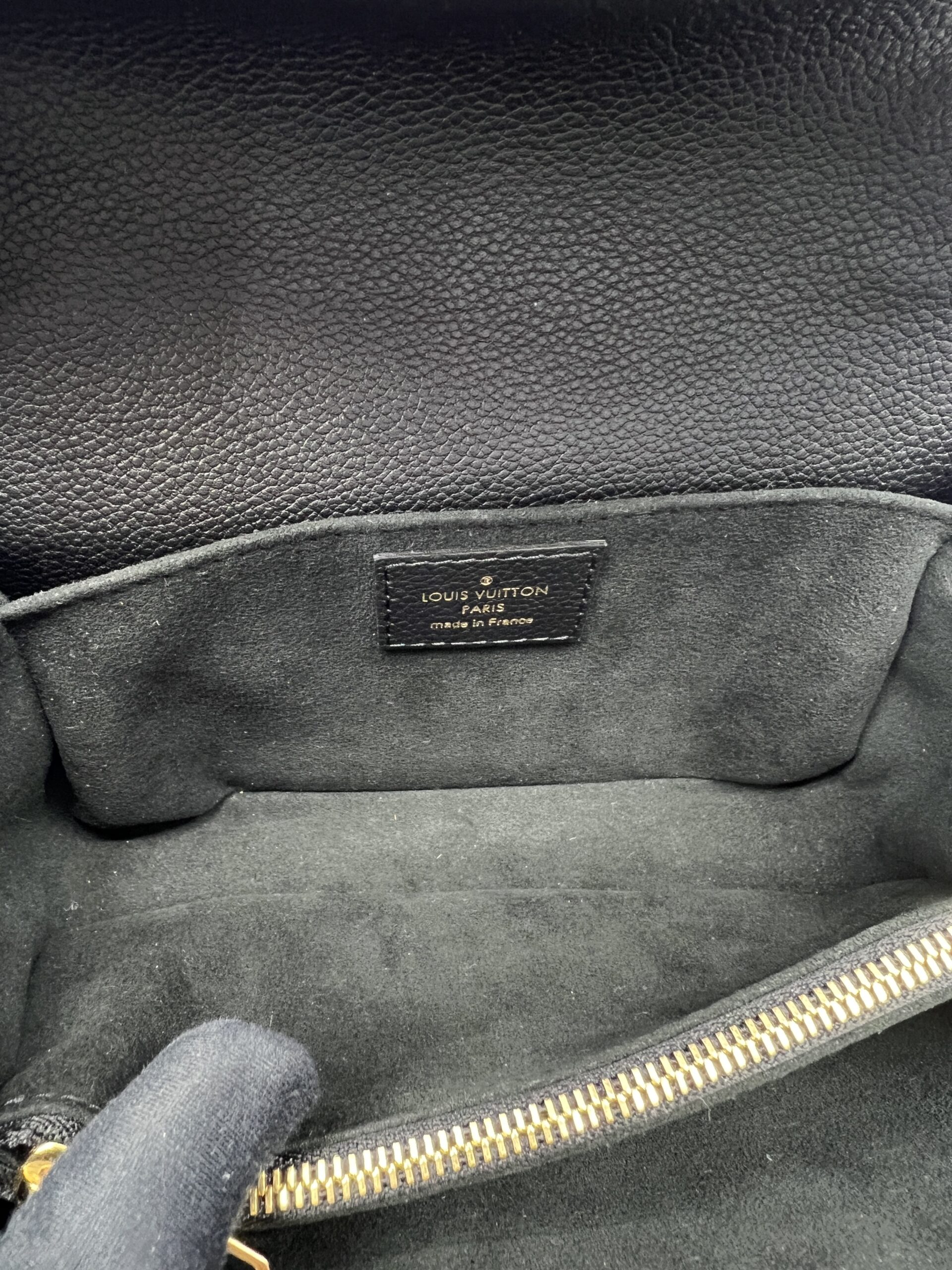 Metis East West Monogram Empreinte Noir