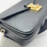 Metis East West Monogram Empreinte Noir