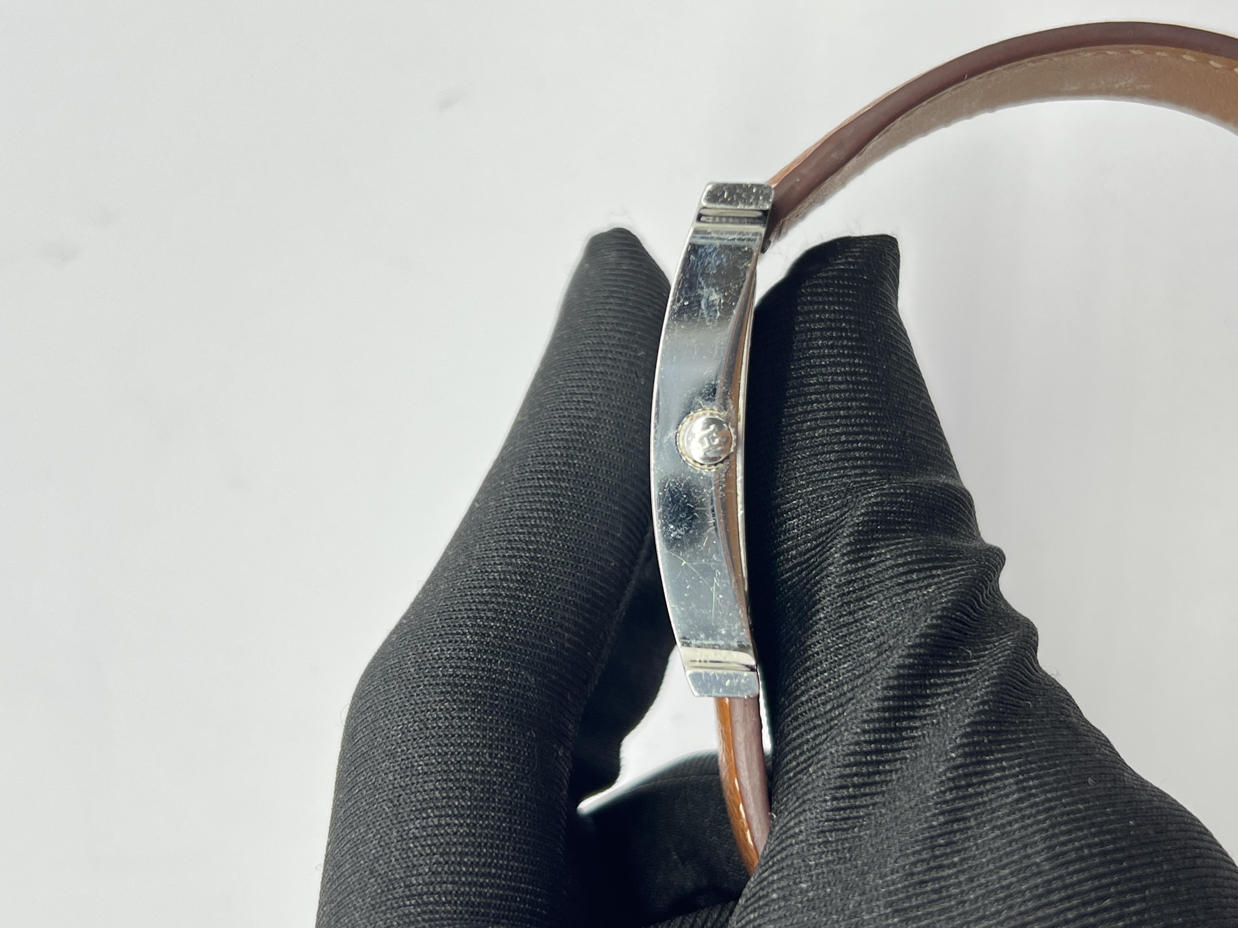 H Hour GM Epsom Gold