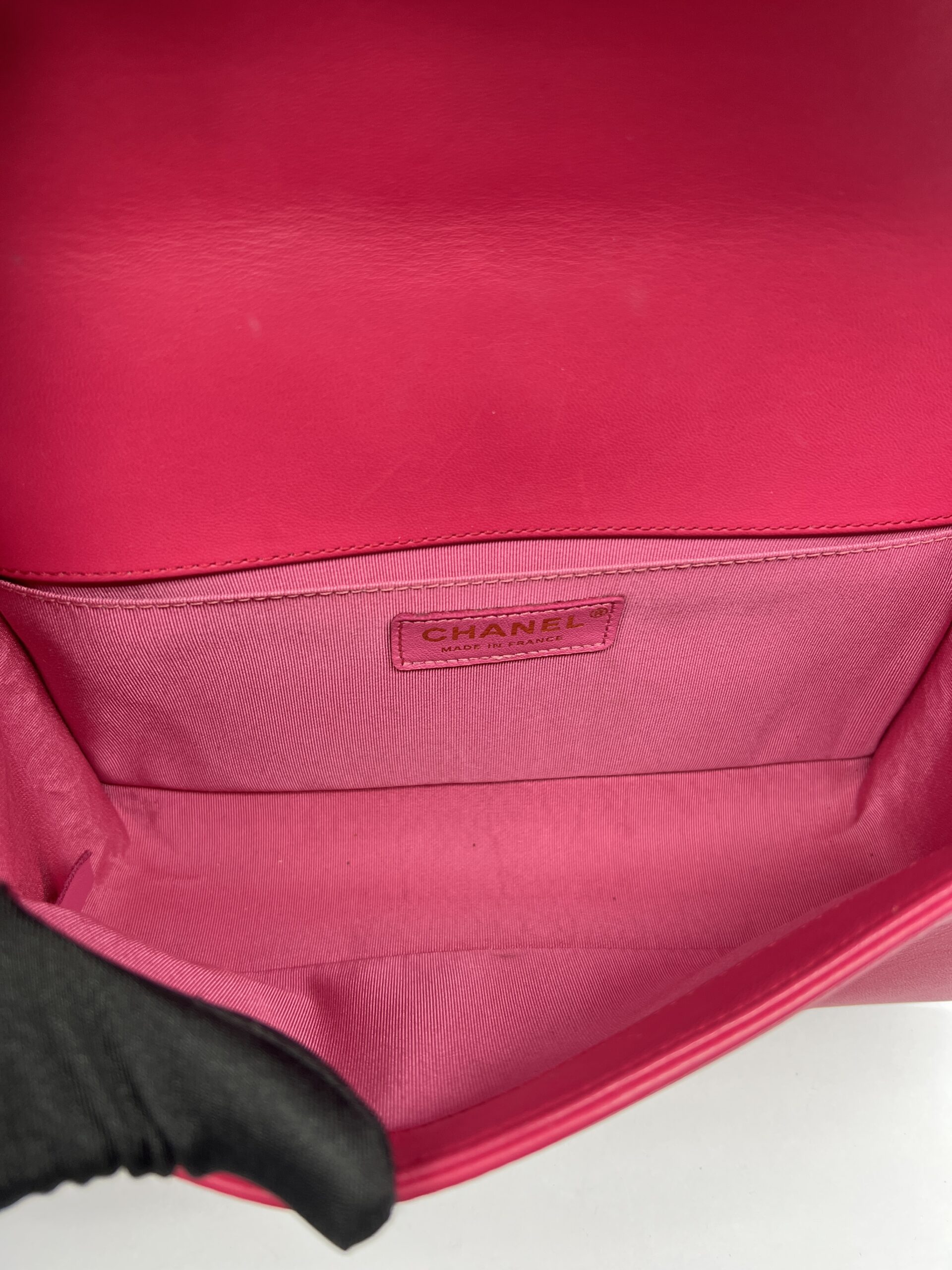 Boy 25 Lambskin Fuschia