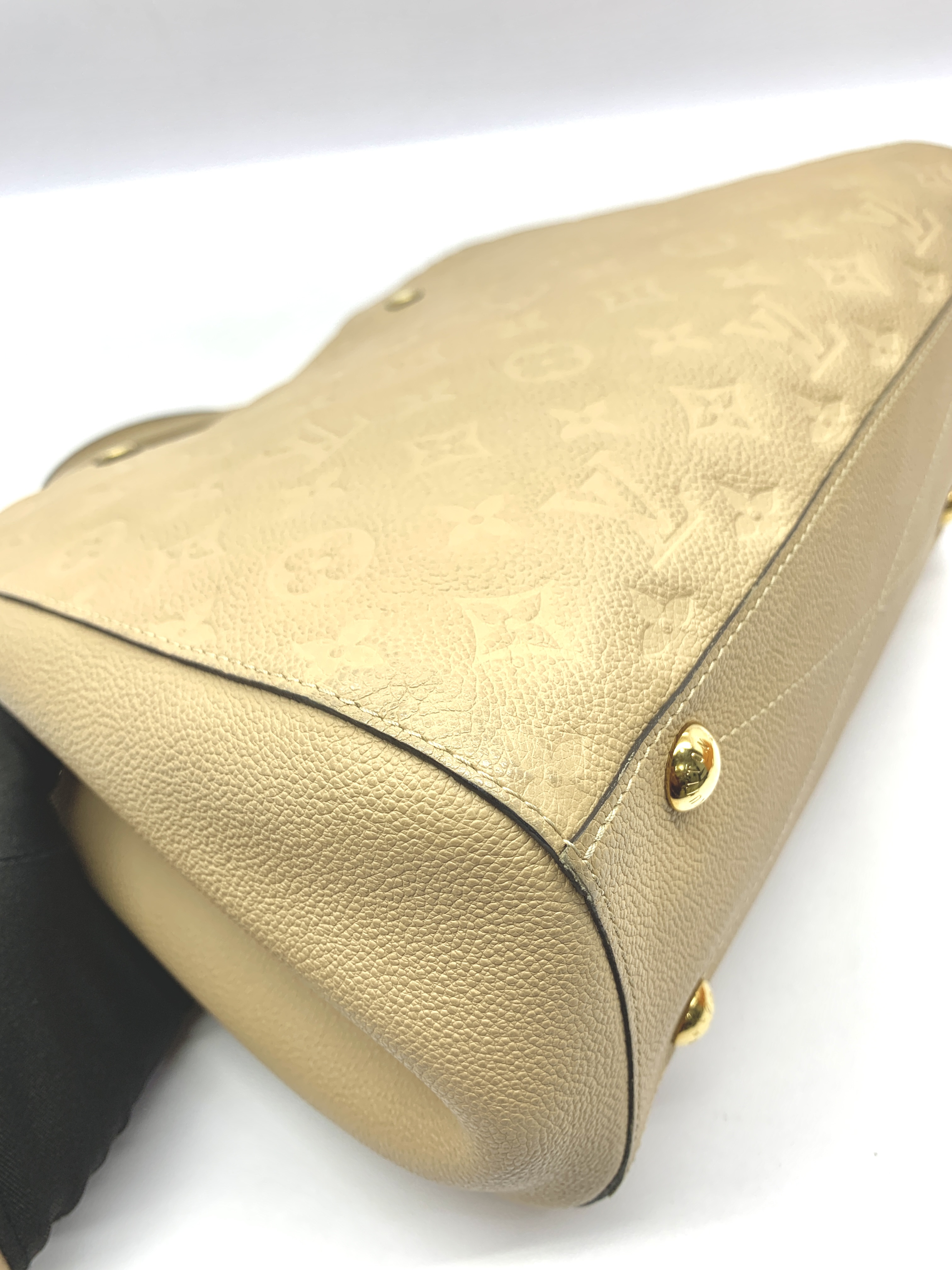 Montaigne Mm Monogram Empriente Creme