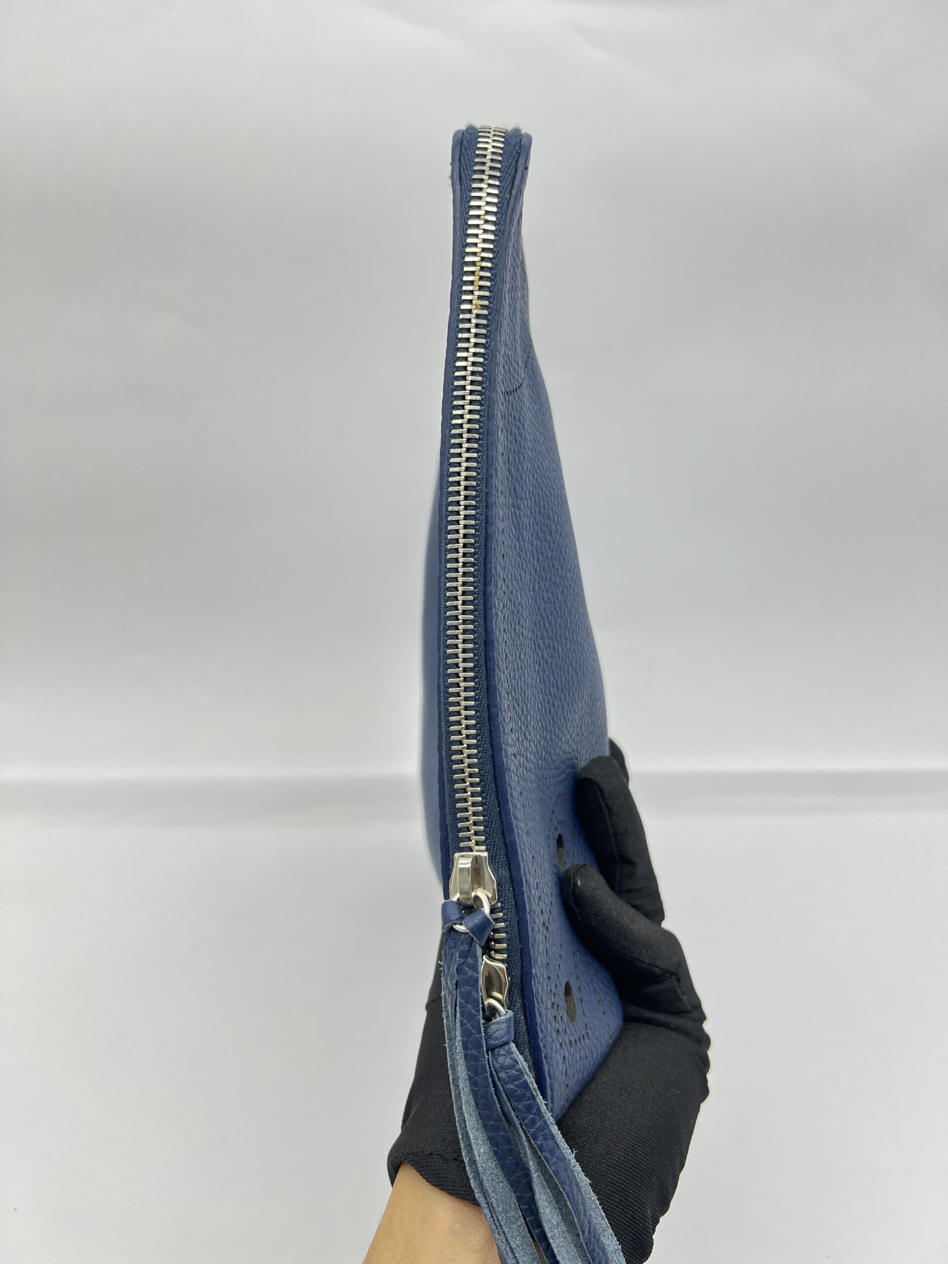 Blackout Clutch Blue