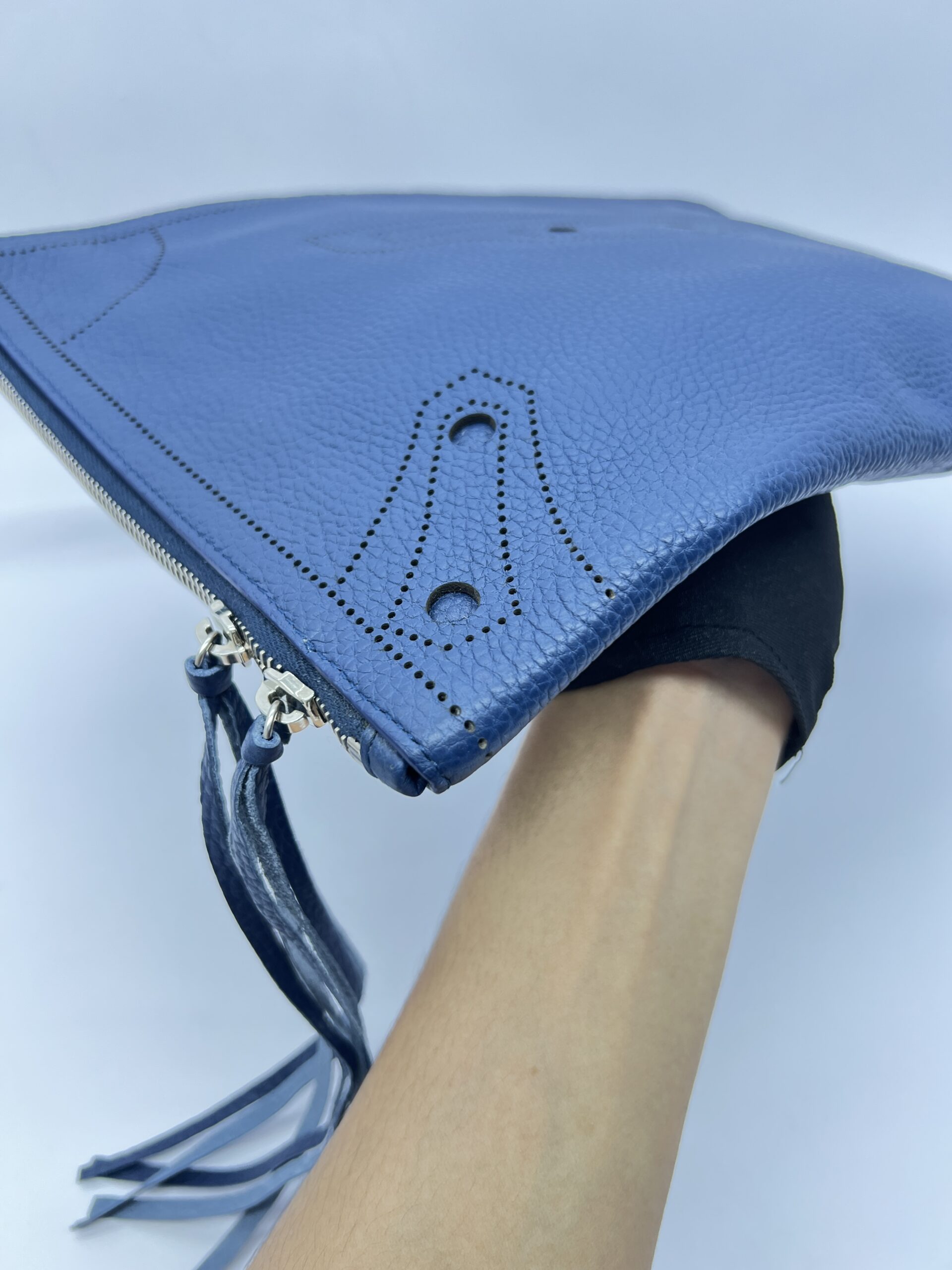 Blackout Clutch Blue