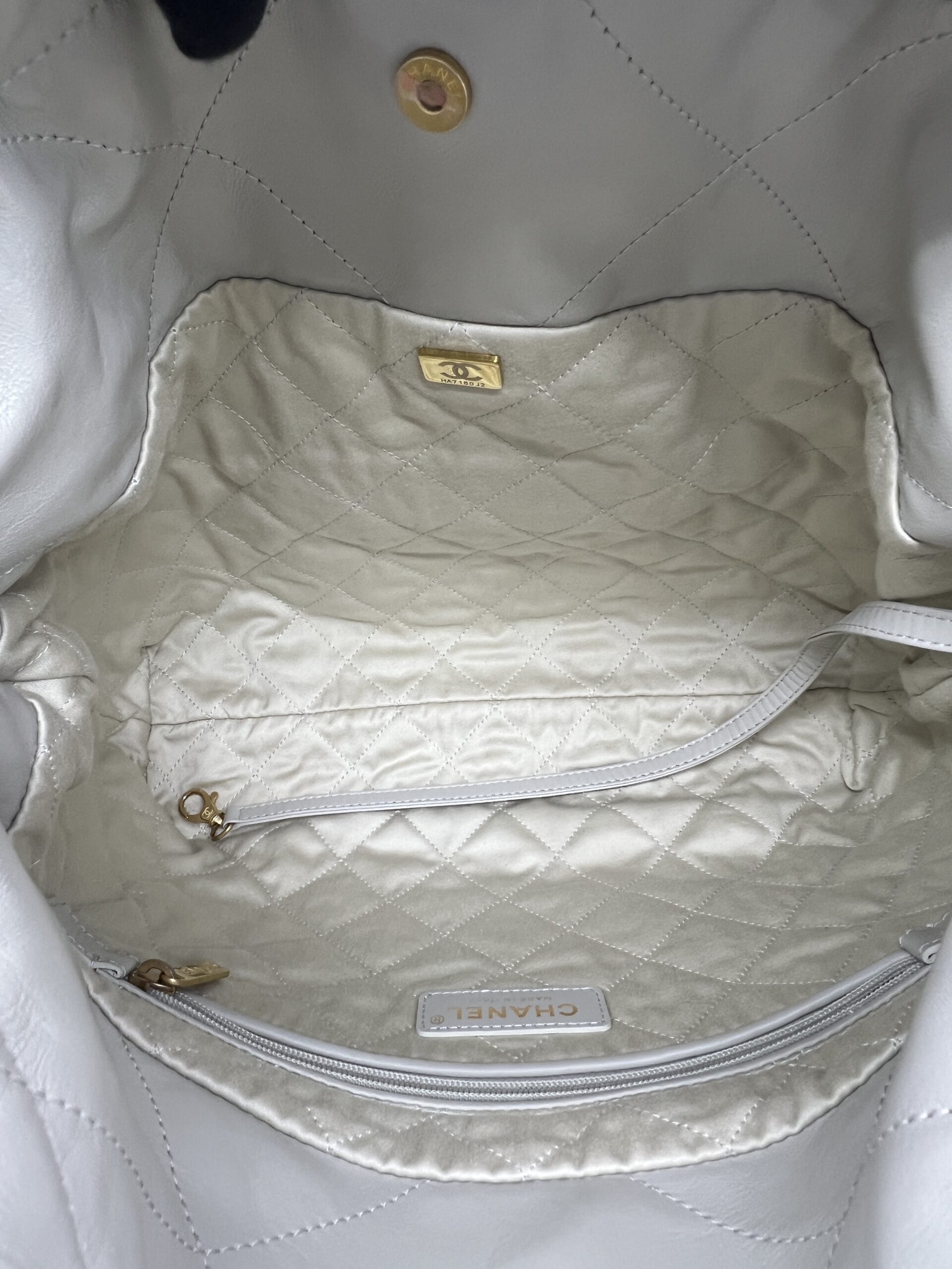 C22 Small Lamb Light Grey