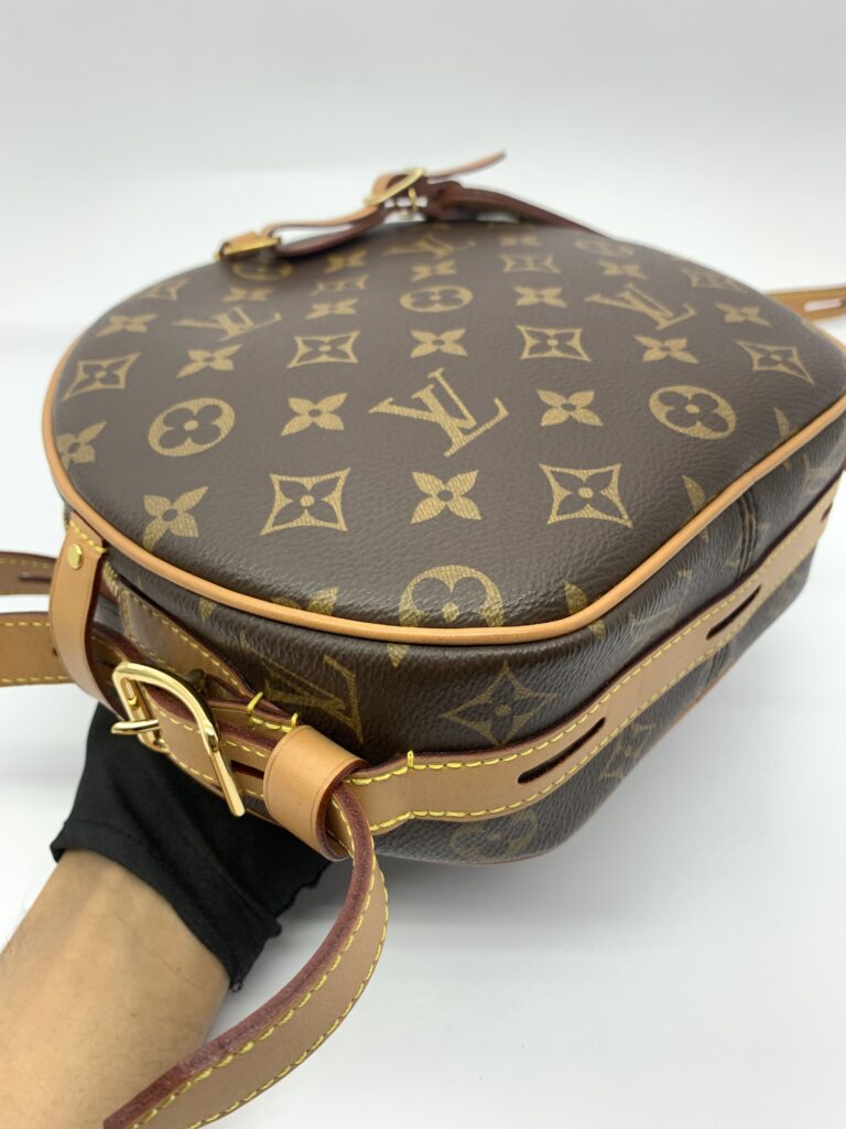 Boite Chapeau Monogram