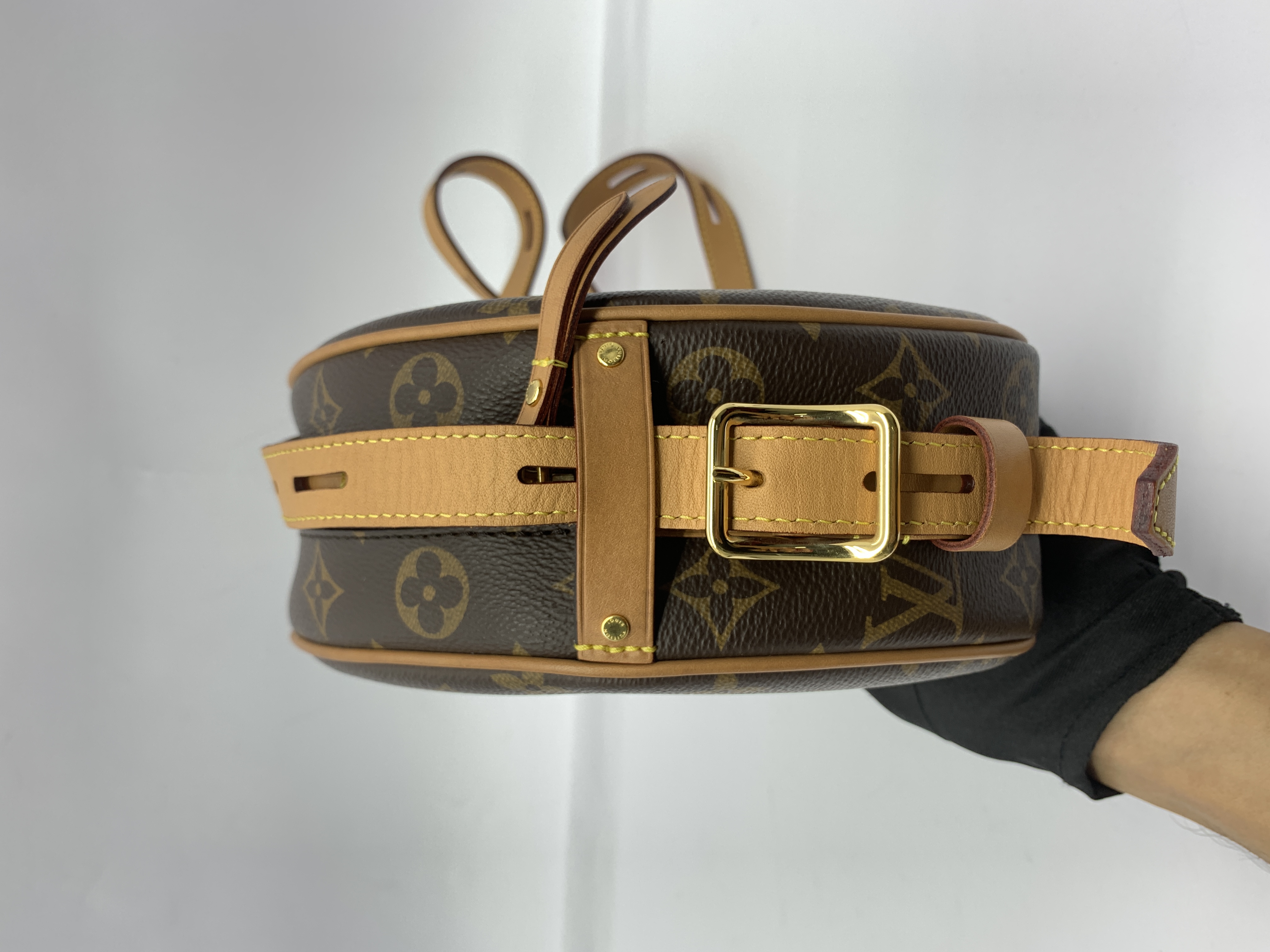 Boite Chapeau Monogram