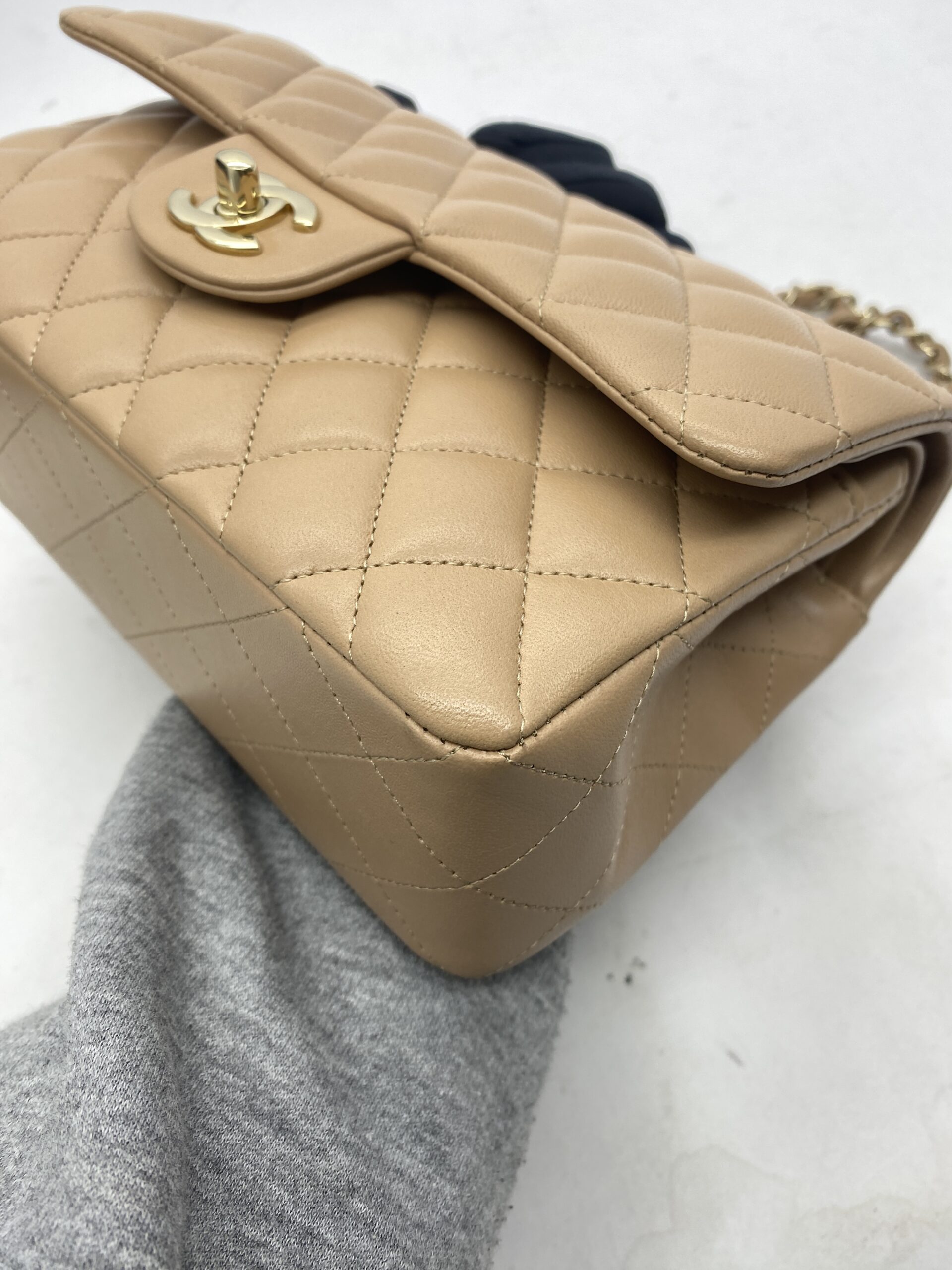 Small Classic Double Flap Lambskin Beige