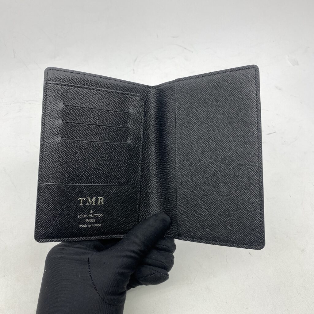 Couverture Passport Damier Graphite