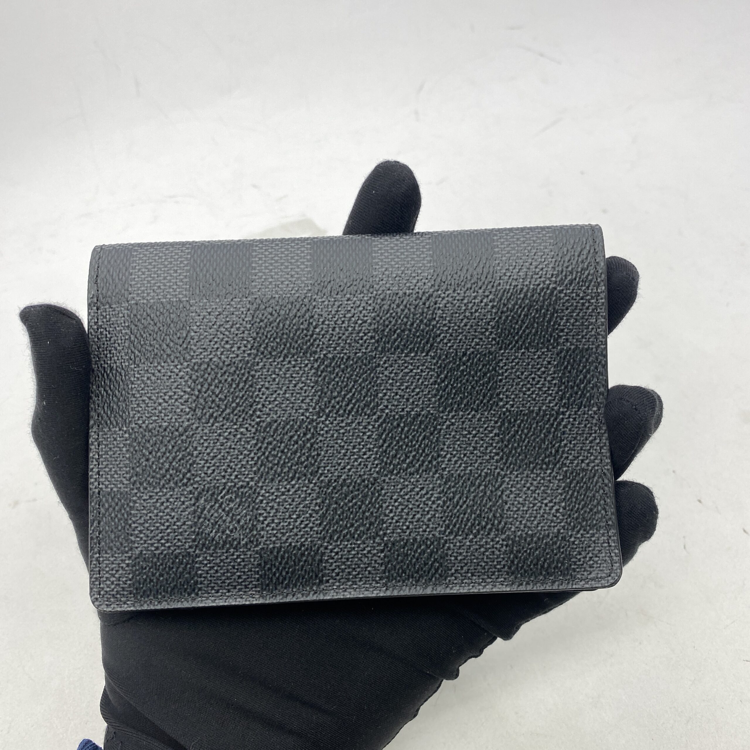 Couverture Passport Damier Graphite