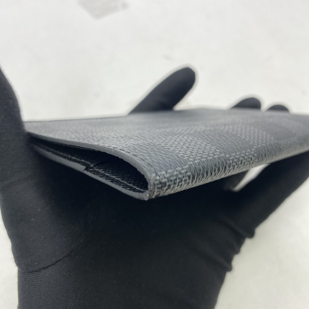 Couverture Passport Damier Graphite