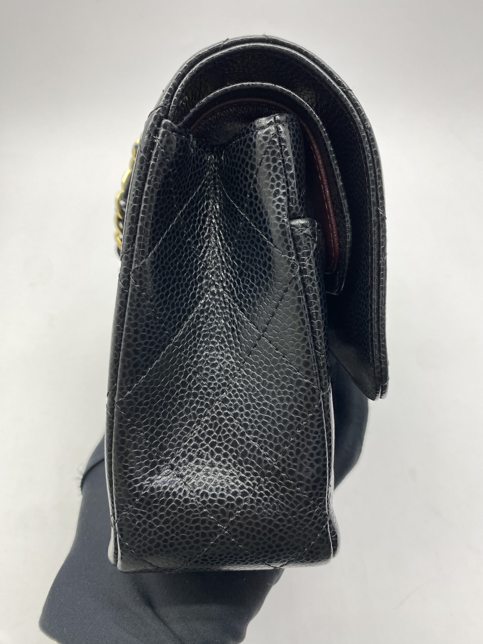 Classic Medium Caviar Black