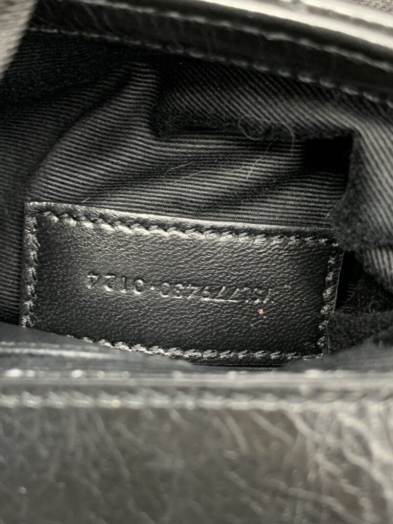 College Woc Black Crackled Leather