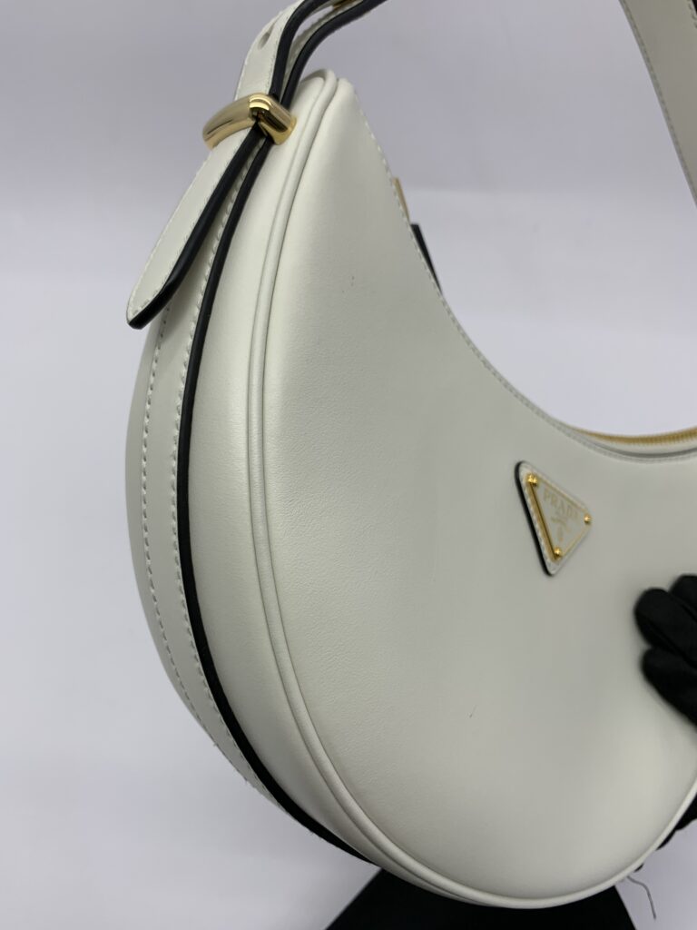Travrtine Shoulder Bag Bianco Arque Leather