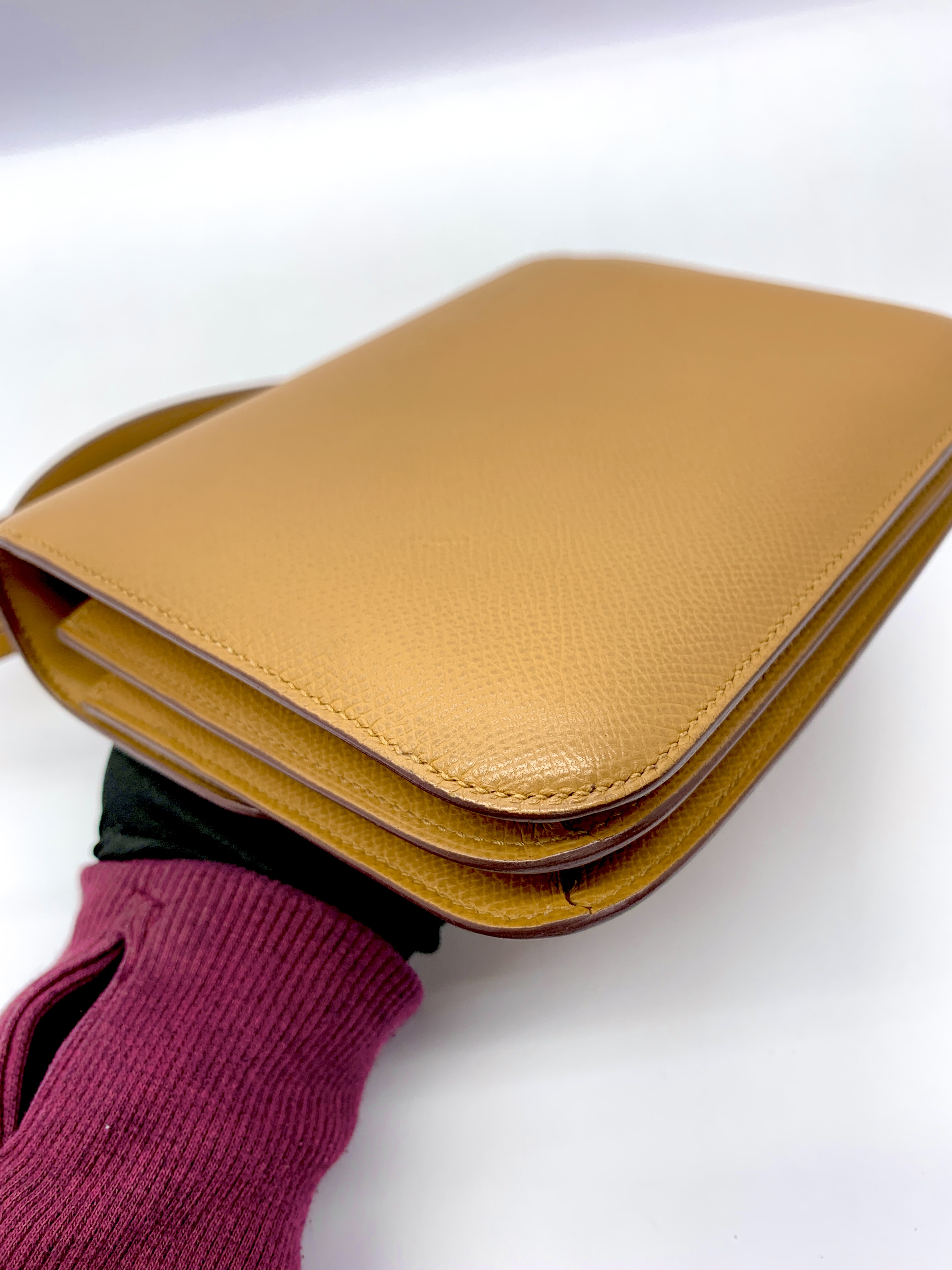 Constance 18 Sesame Epsom