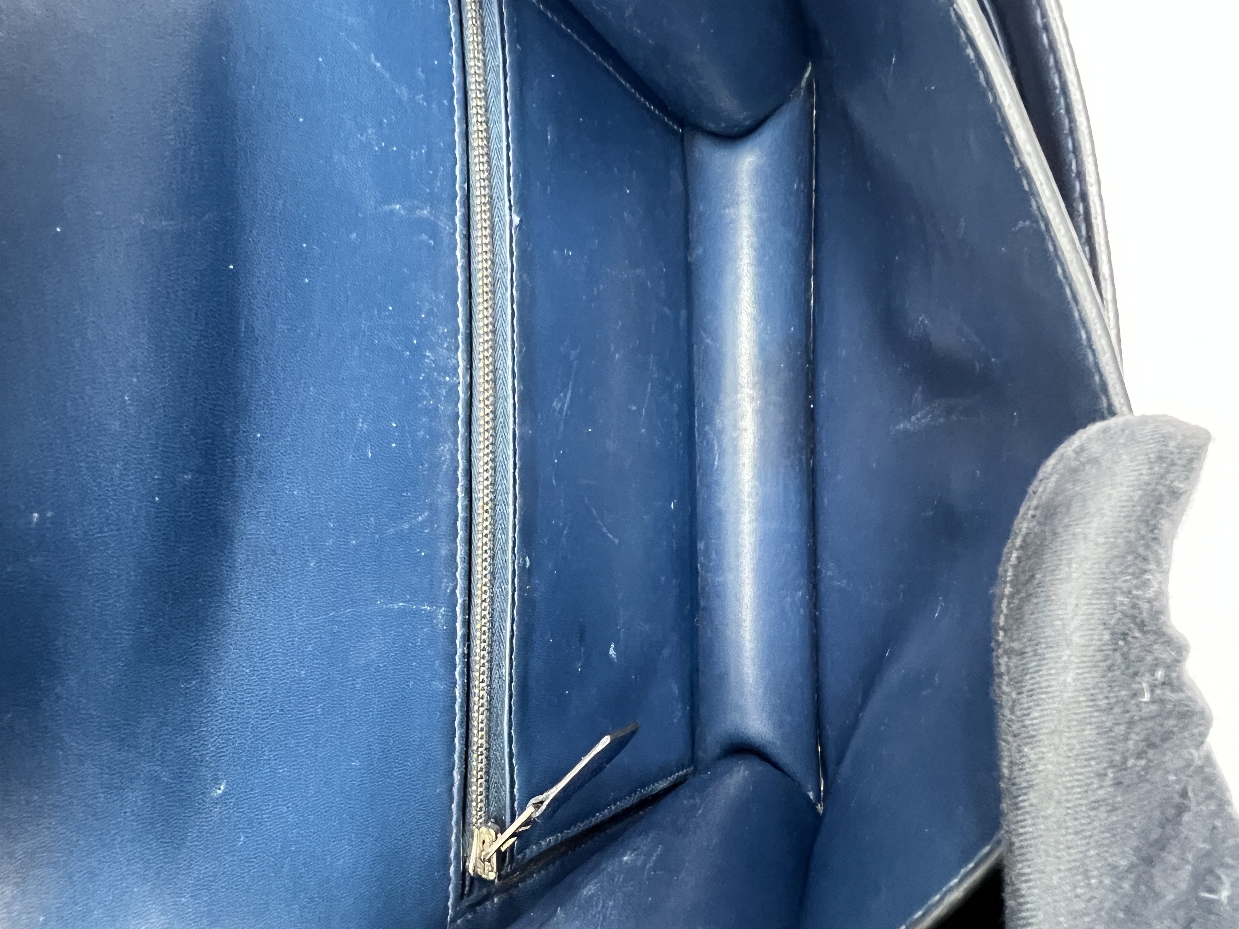 Constance 24 Epsom Bleu Agate