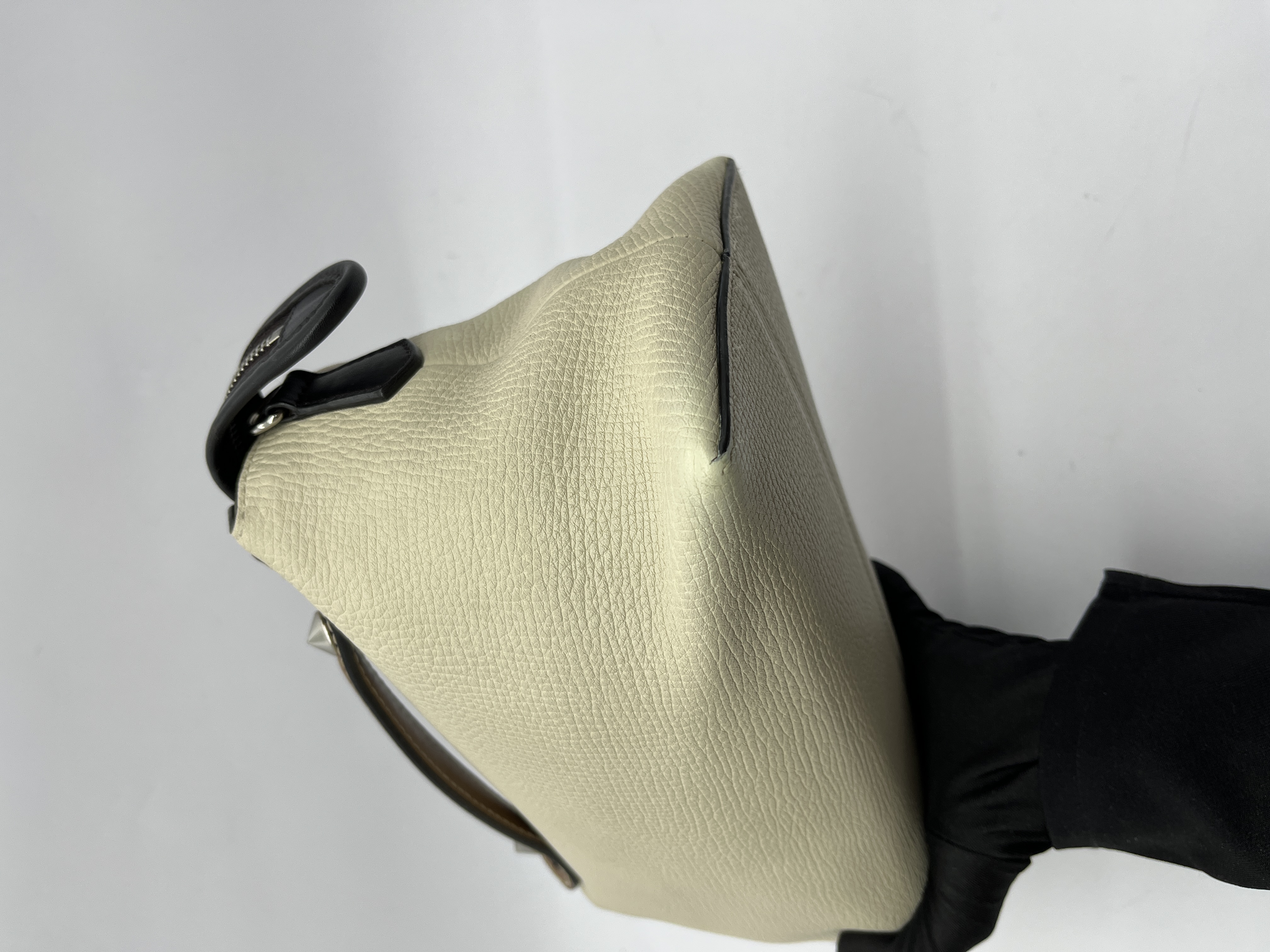 By The Way Medium Camelia Creme