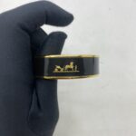 Large Caleche Bracelet Email Plaque Lisspb Noir Gold