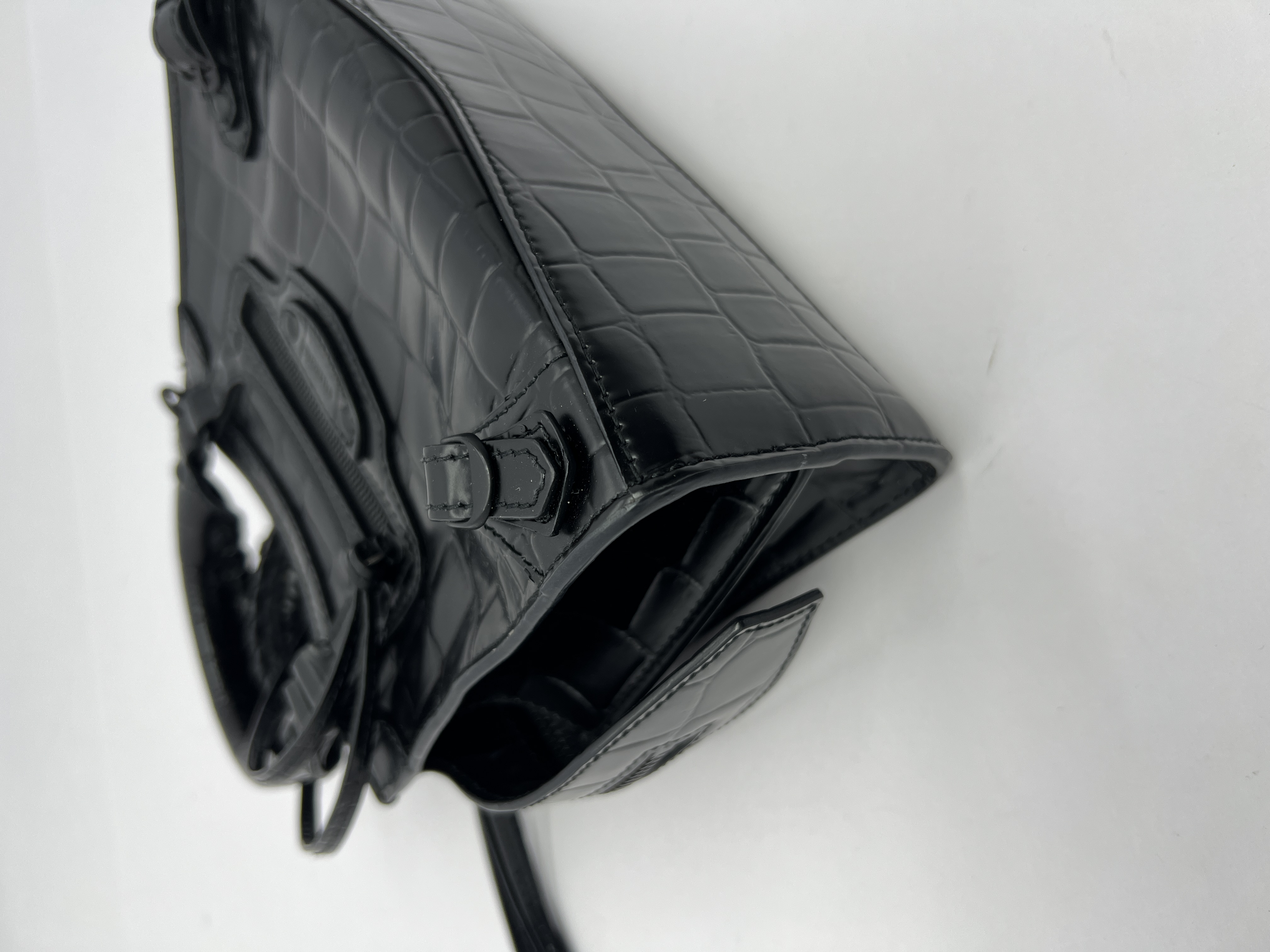 Neo Classic Mini Croco All Black