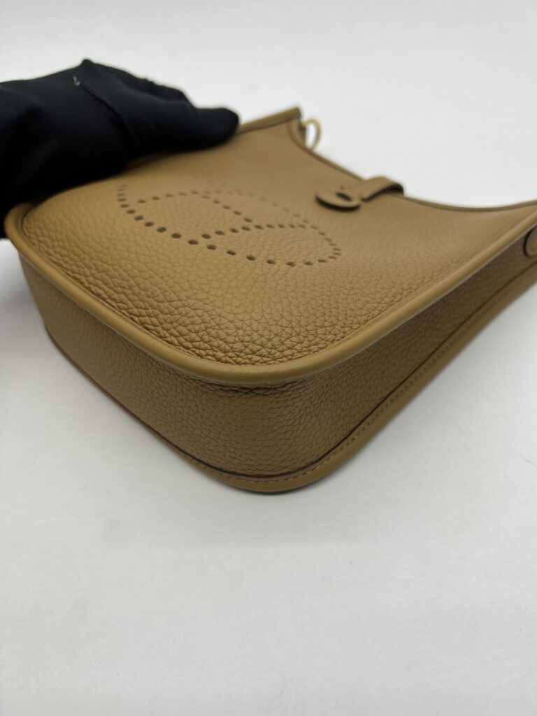 Mini Evelyn Clem Biscuit