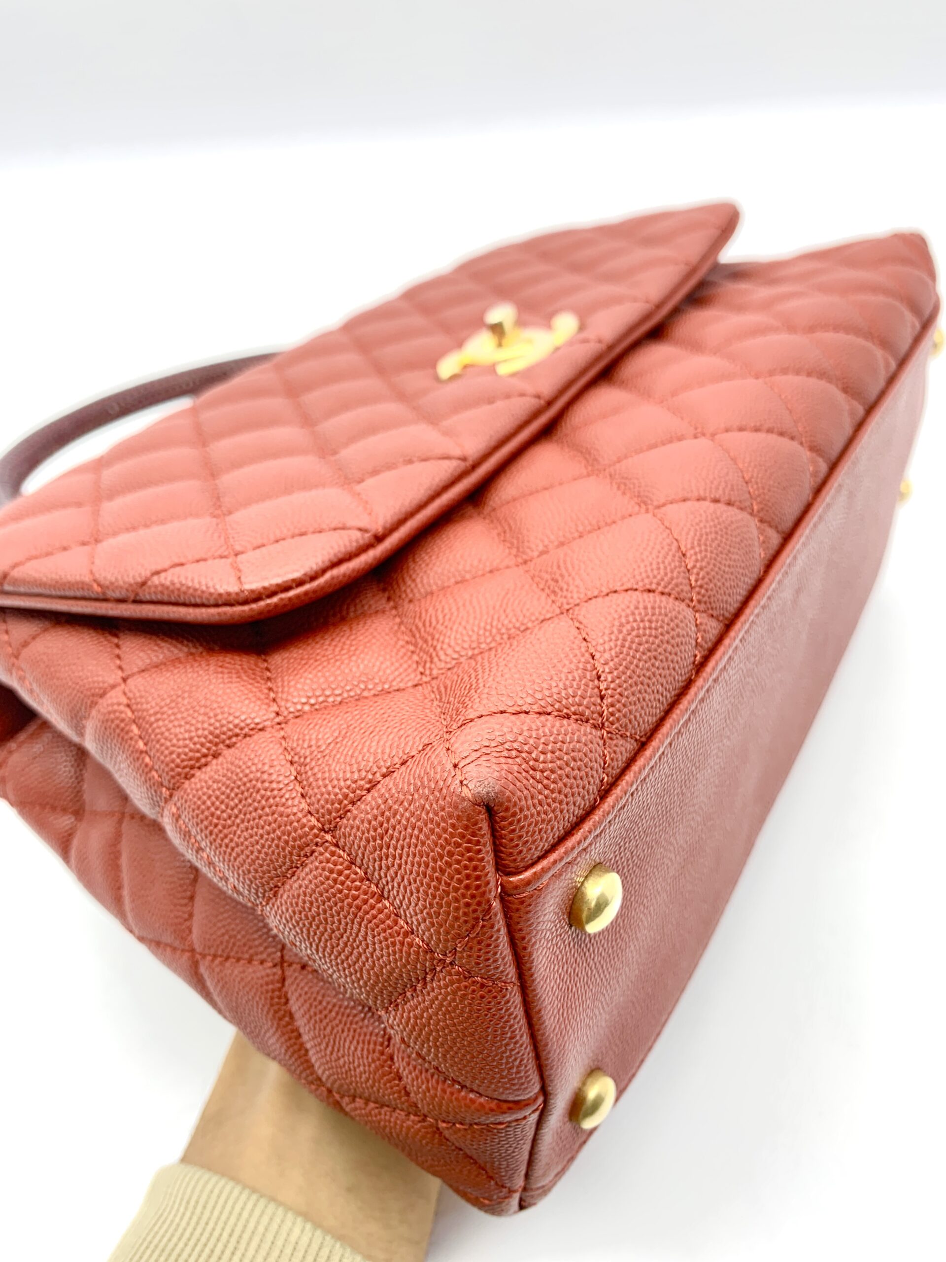 Coco Handle Medium Caviar Red Lizard Handle