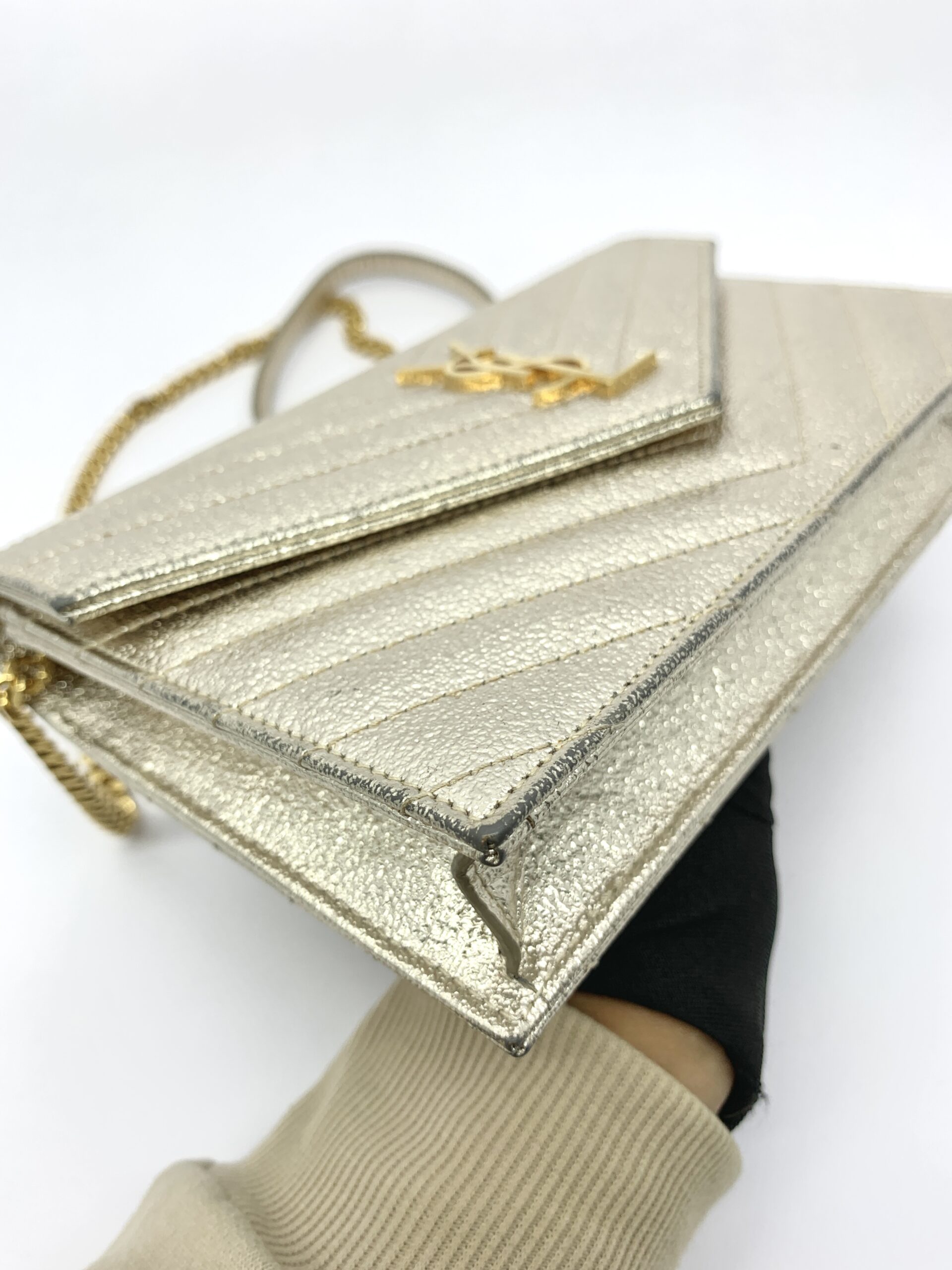 WOC 19 Metallic Light Gold