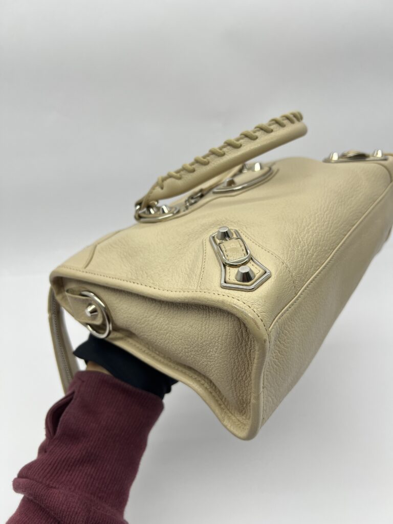 Small City Edge Beige Chevre