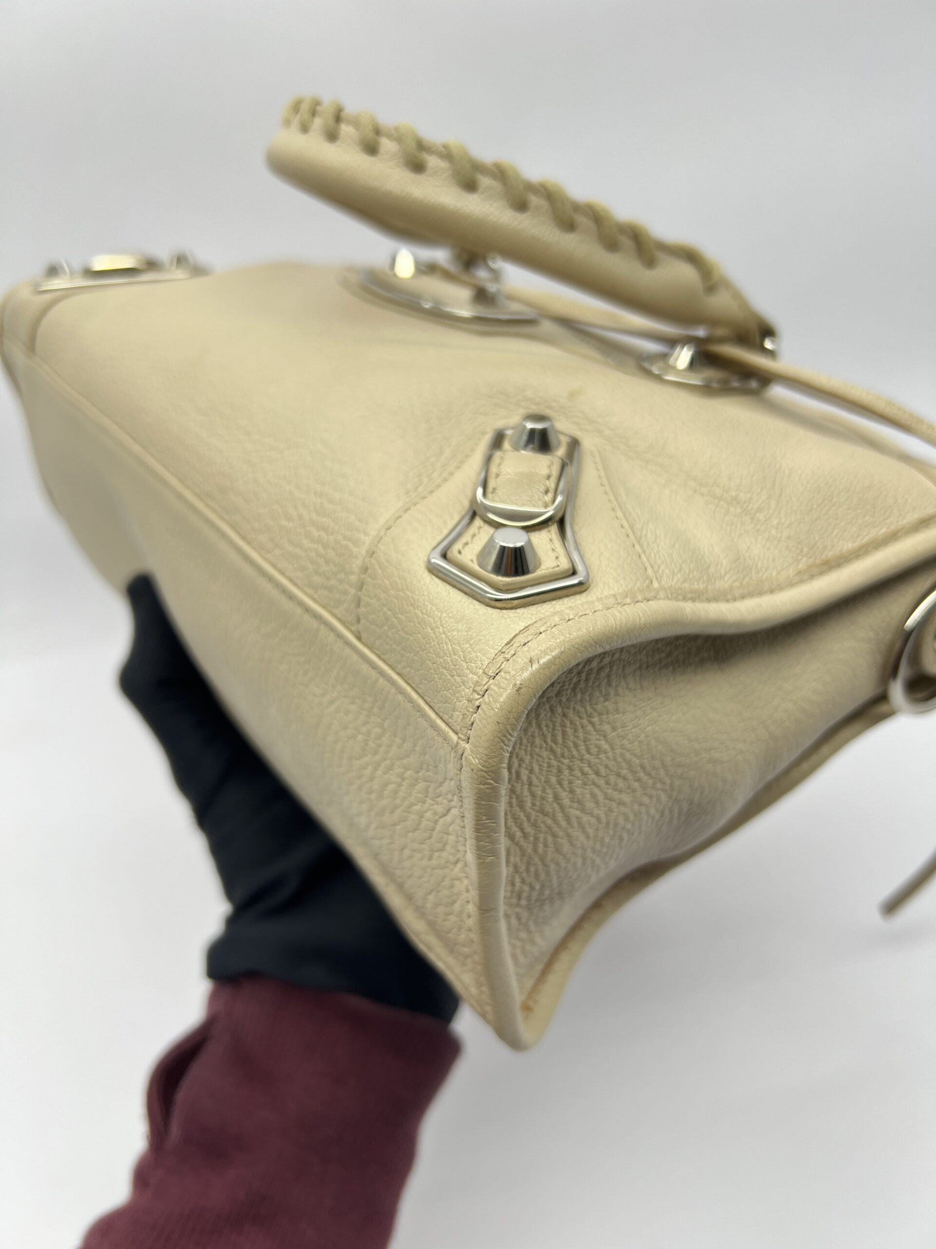 Small City Edge Beige Chevre