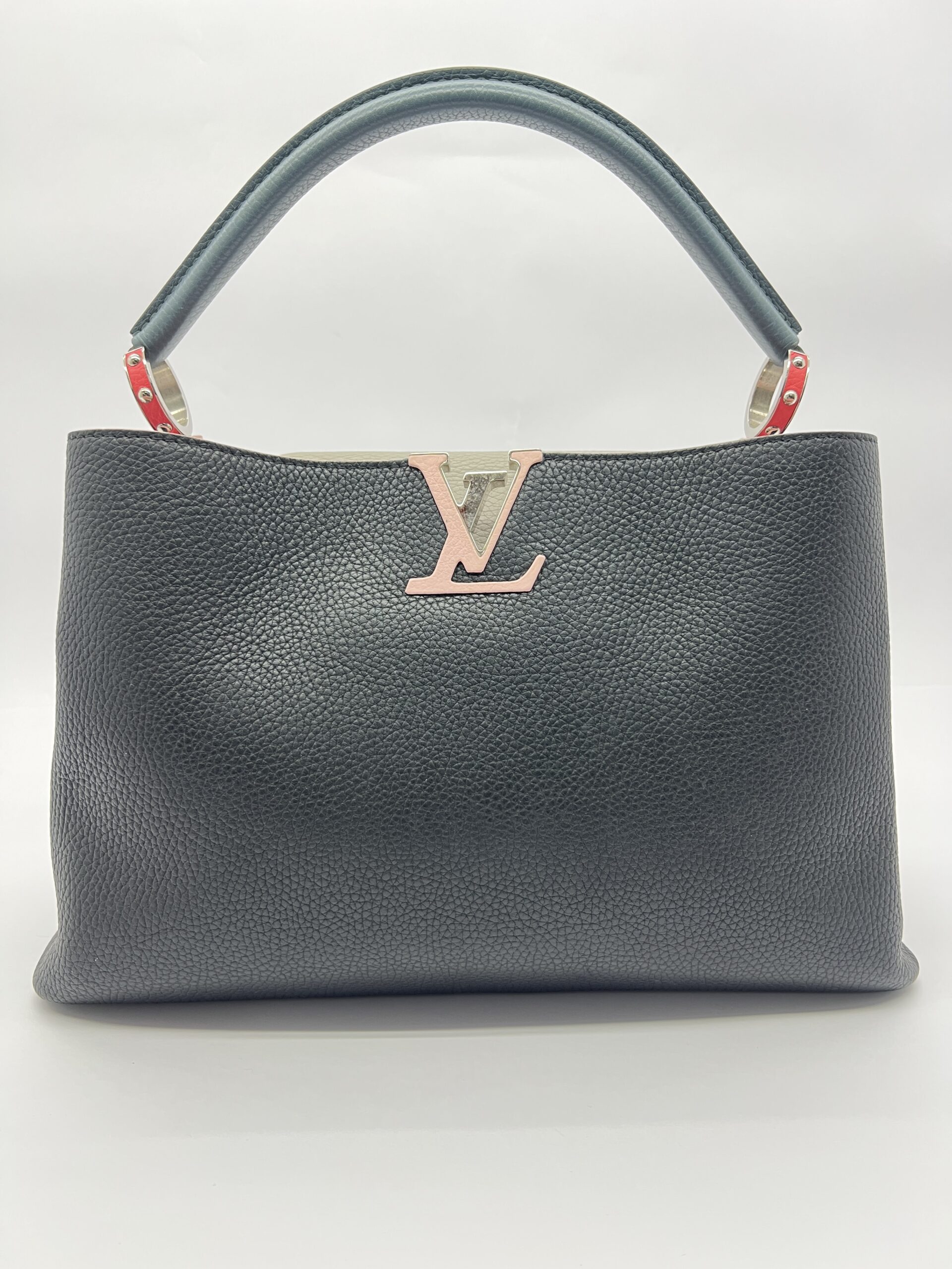 Capucine Mm Taurillon Black