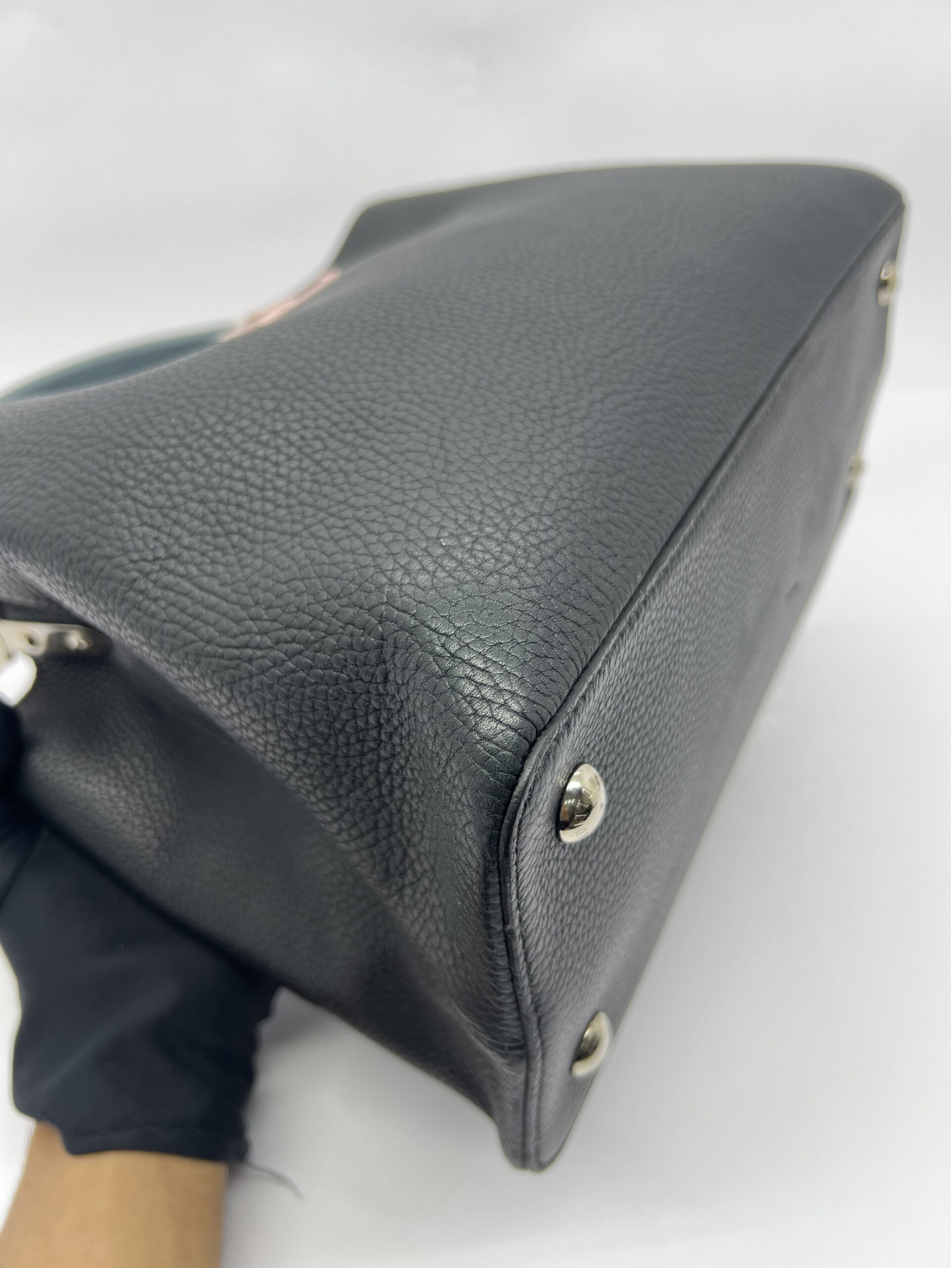 Capucine Mm Taurillon Black