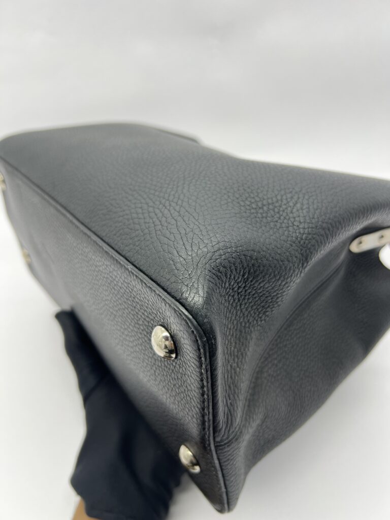 Capucine Mm Taurillon Black