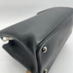 Capucine Mm Taurillon Black