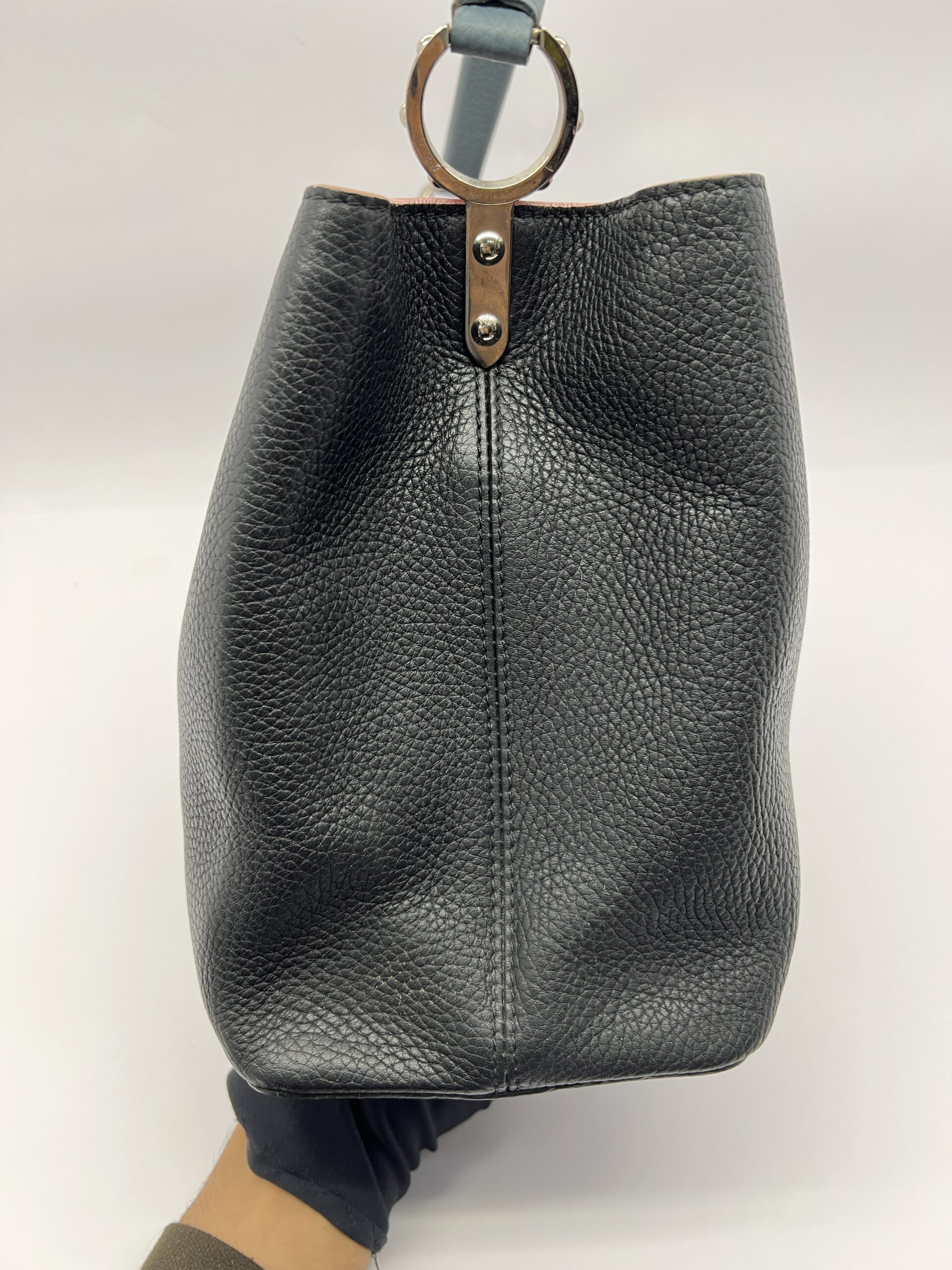 Capucine Mm Taurillon Black