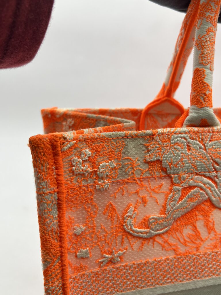 Medium Book Tote Linen Orange Toile De Jouy