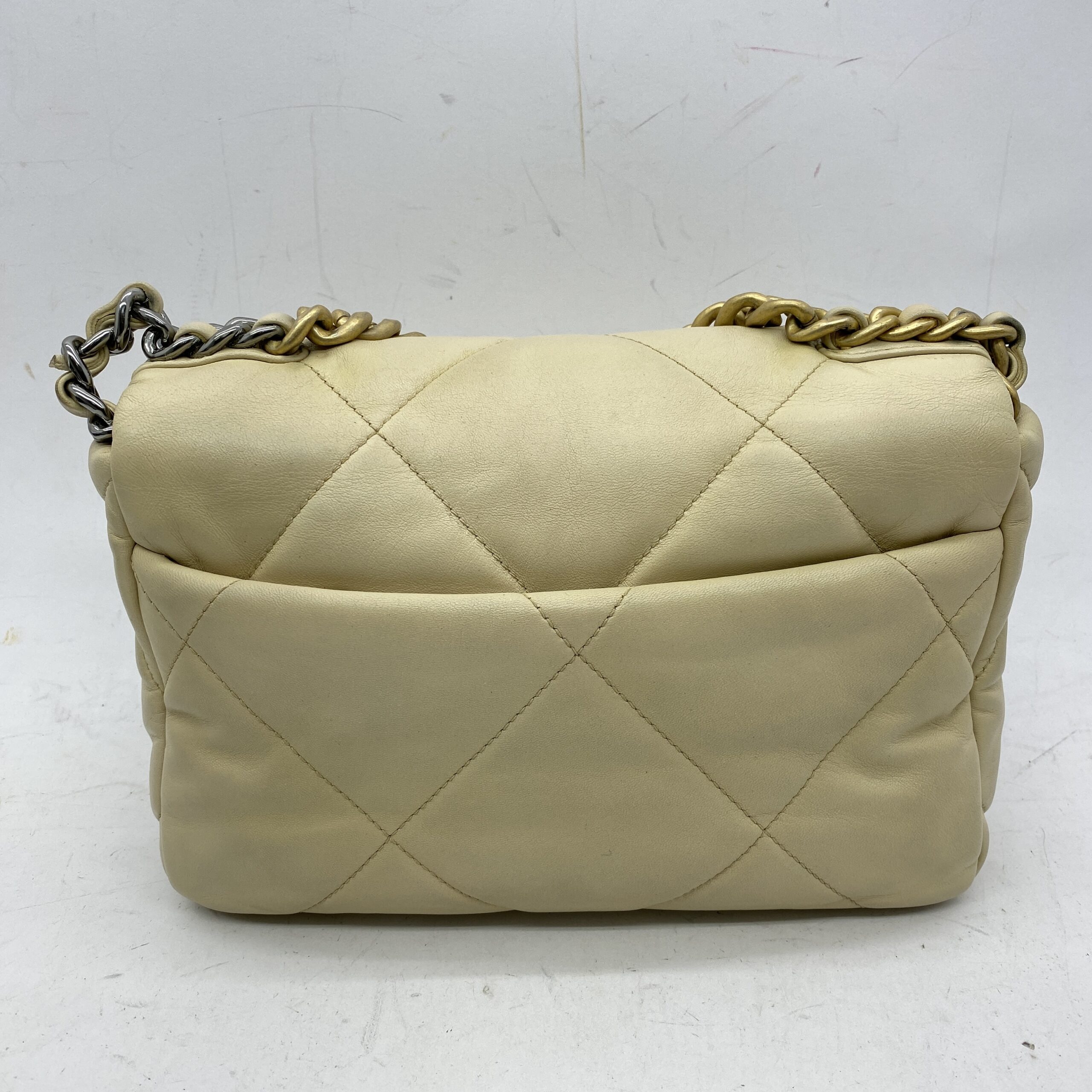 19 Small Beige