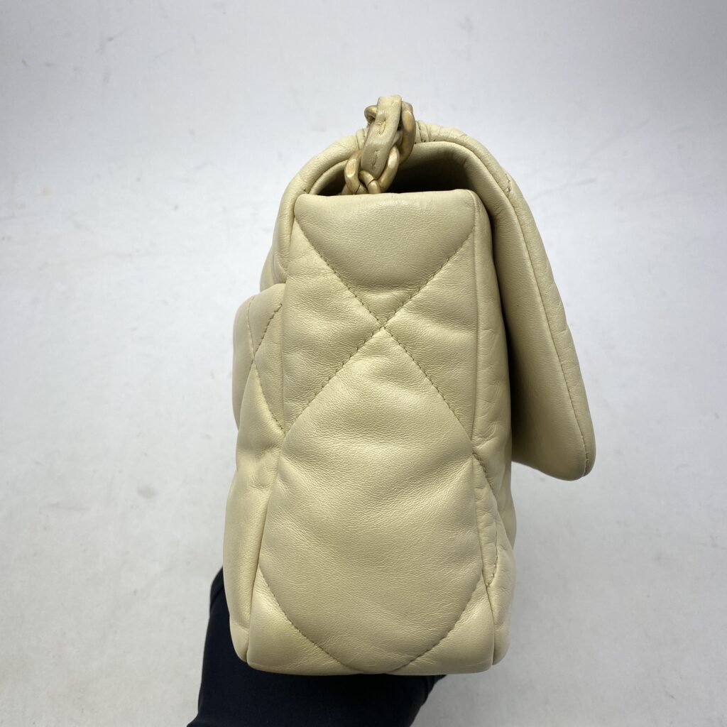 19 Small Beige