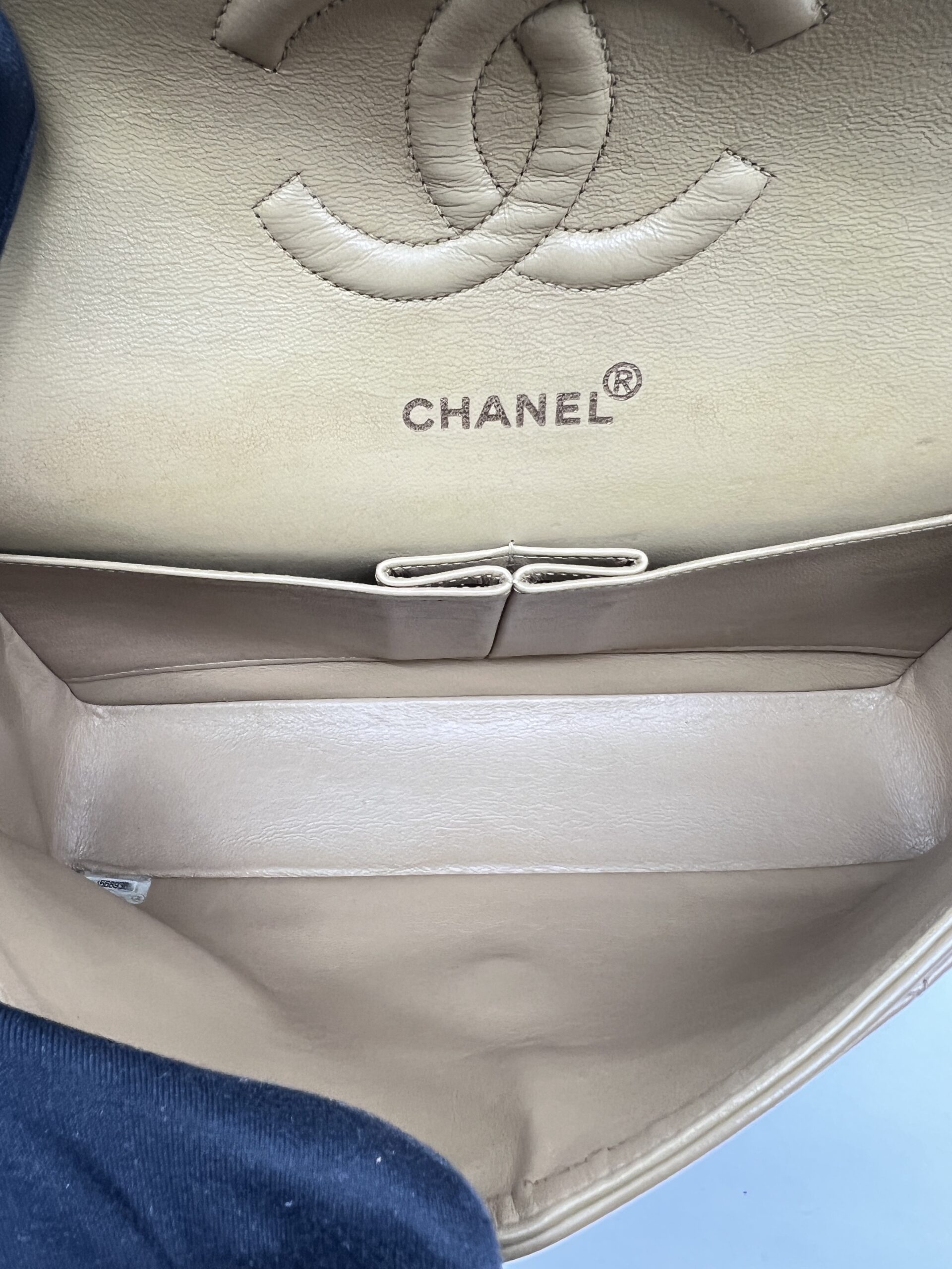 Classic Medium D. Flap Lambskin Light Brown