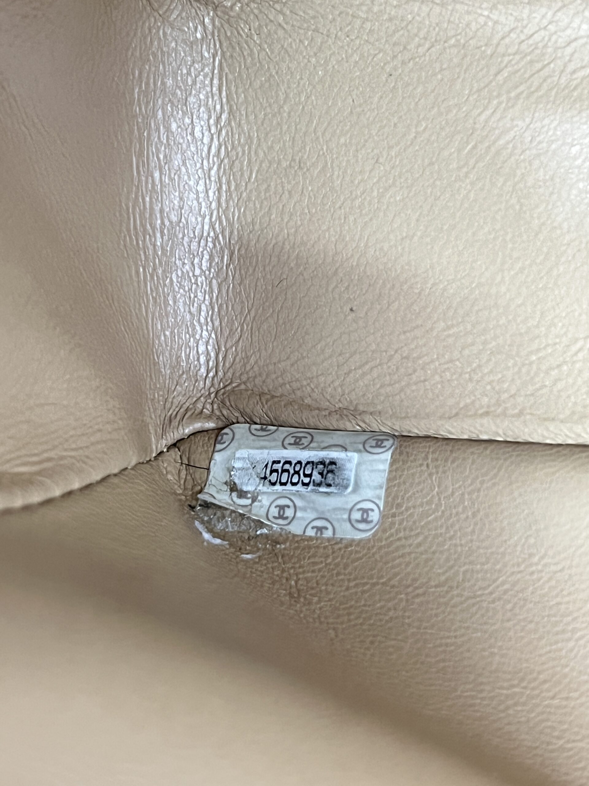 Classic Medium D. Flap Lambskin Light Brown