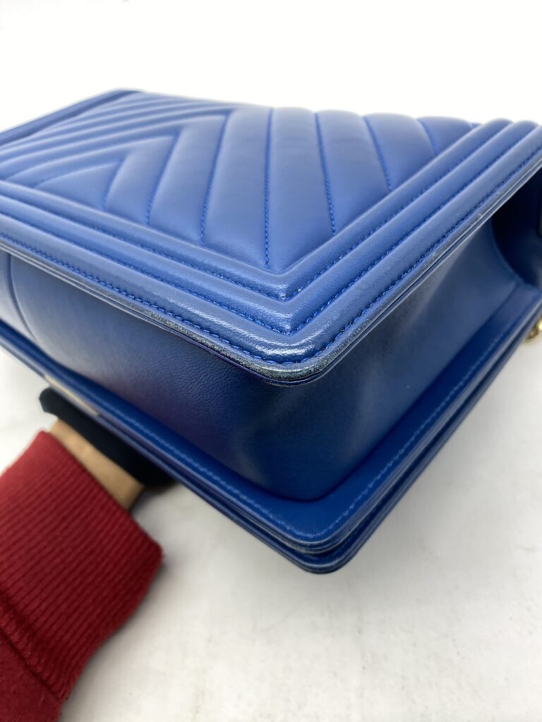 Boy 28 Lambskin Chevron Blue LGHW