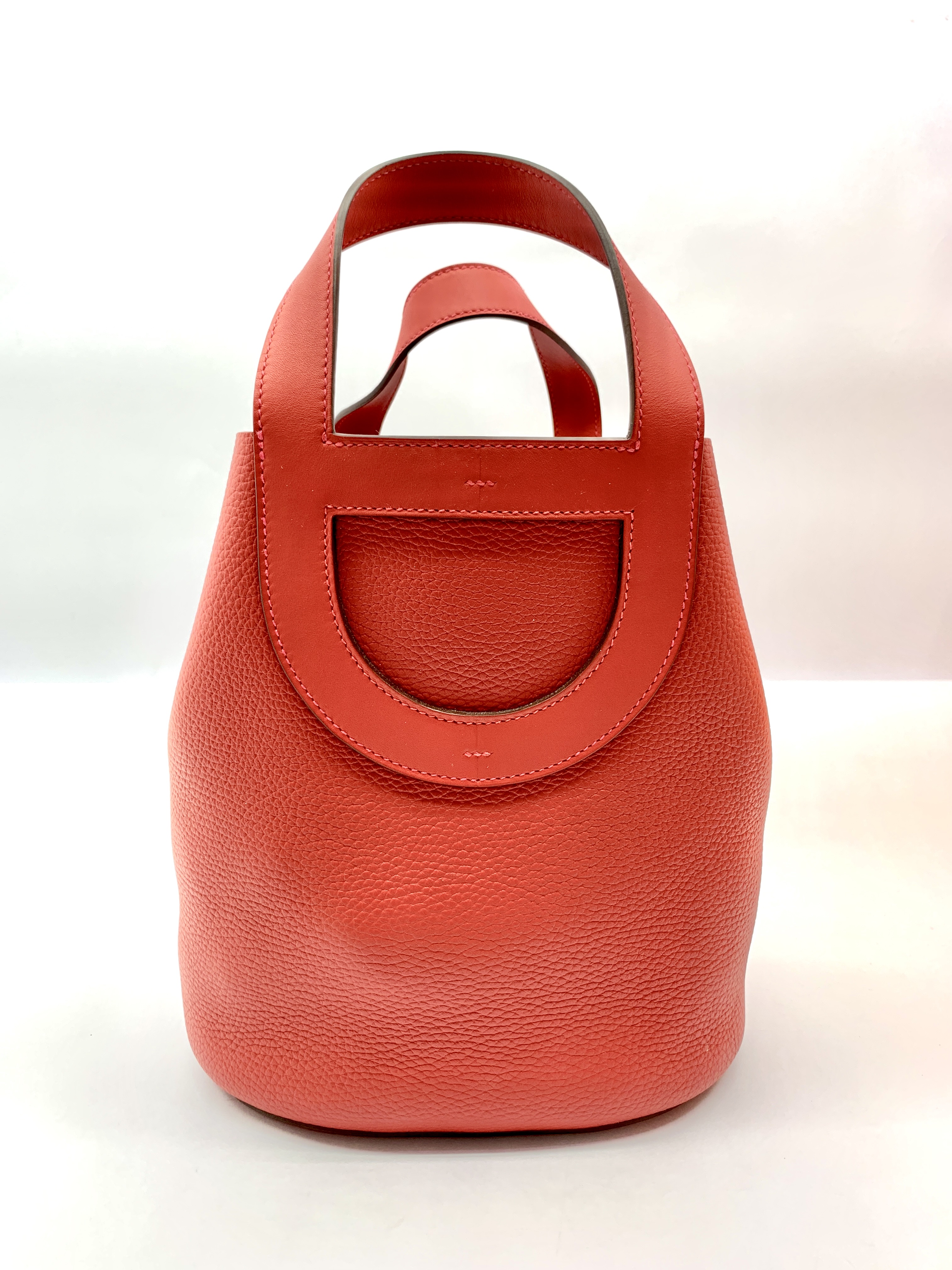 In The Loop 23 Clemence Vermillon