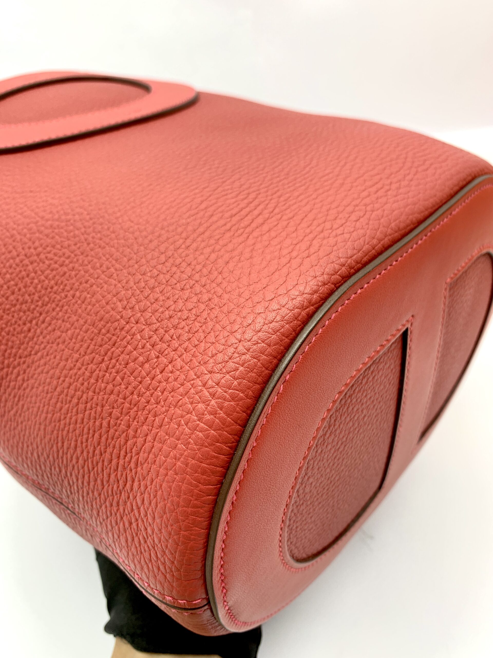 In The Loop 23 Clemence Vermillon