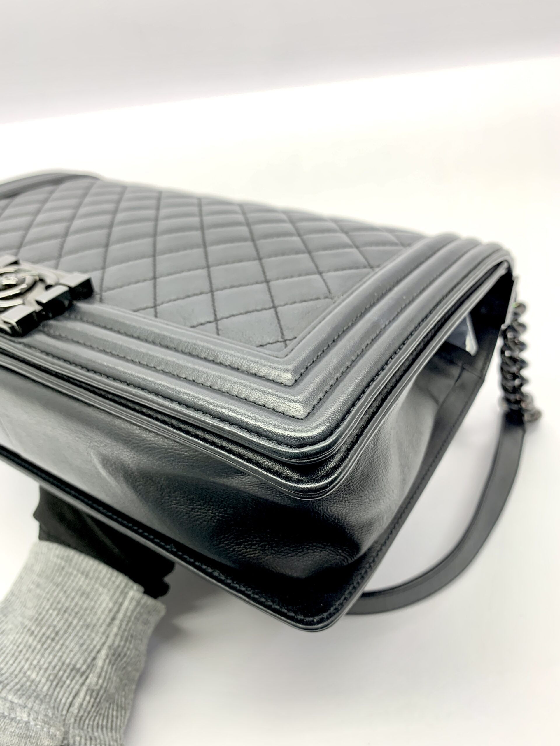 Boy 28 Calfskin Black