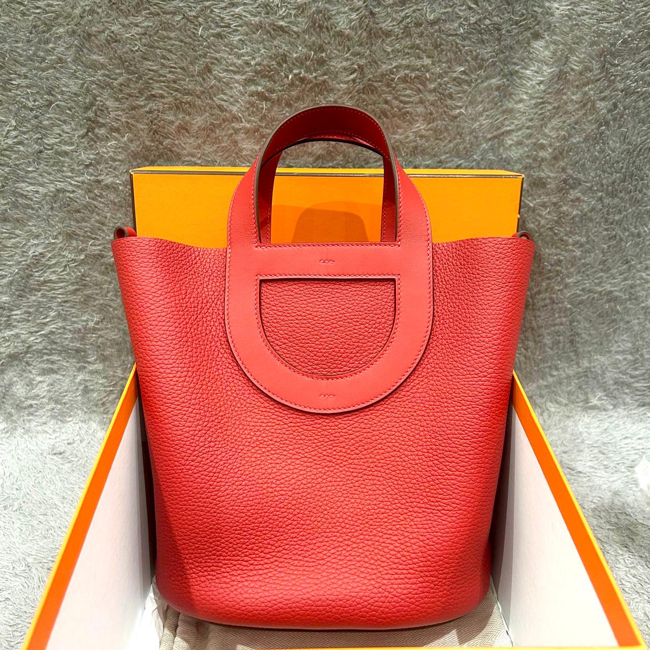 In The Loop 23 Clemence Vermillon