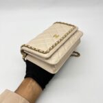 WOC Round Chain Lambskin Light Beige GHW