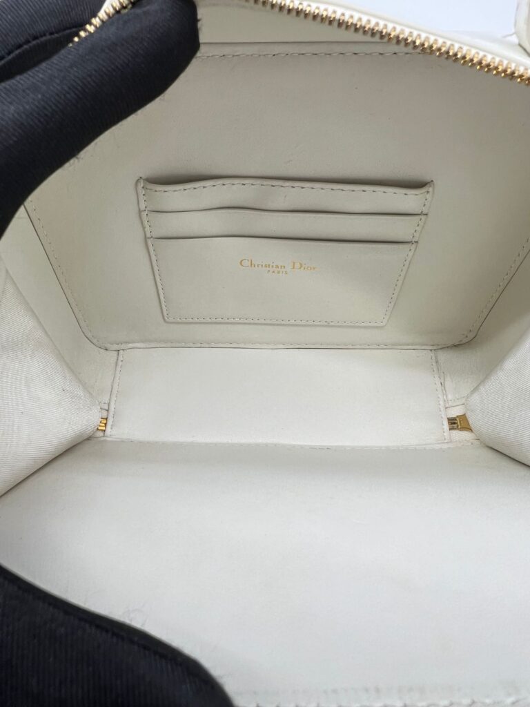 Caro Vanity Puff White GHW