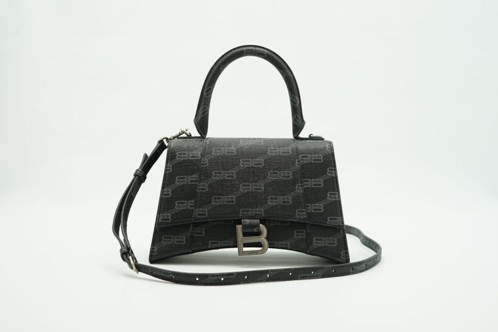 Hourglass Small BB All Over Logo Black Grey