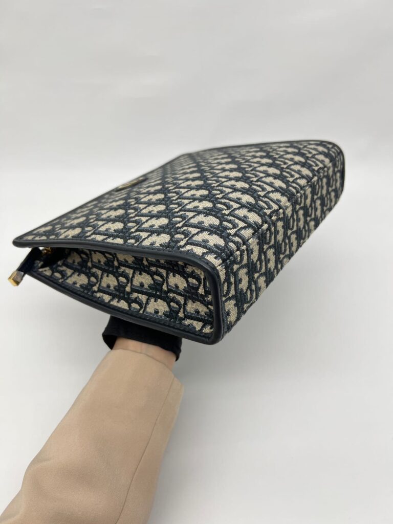 30 Montaigne Dea Pouch Canvas Oblique Navy GHW