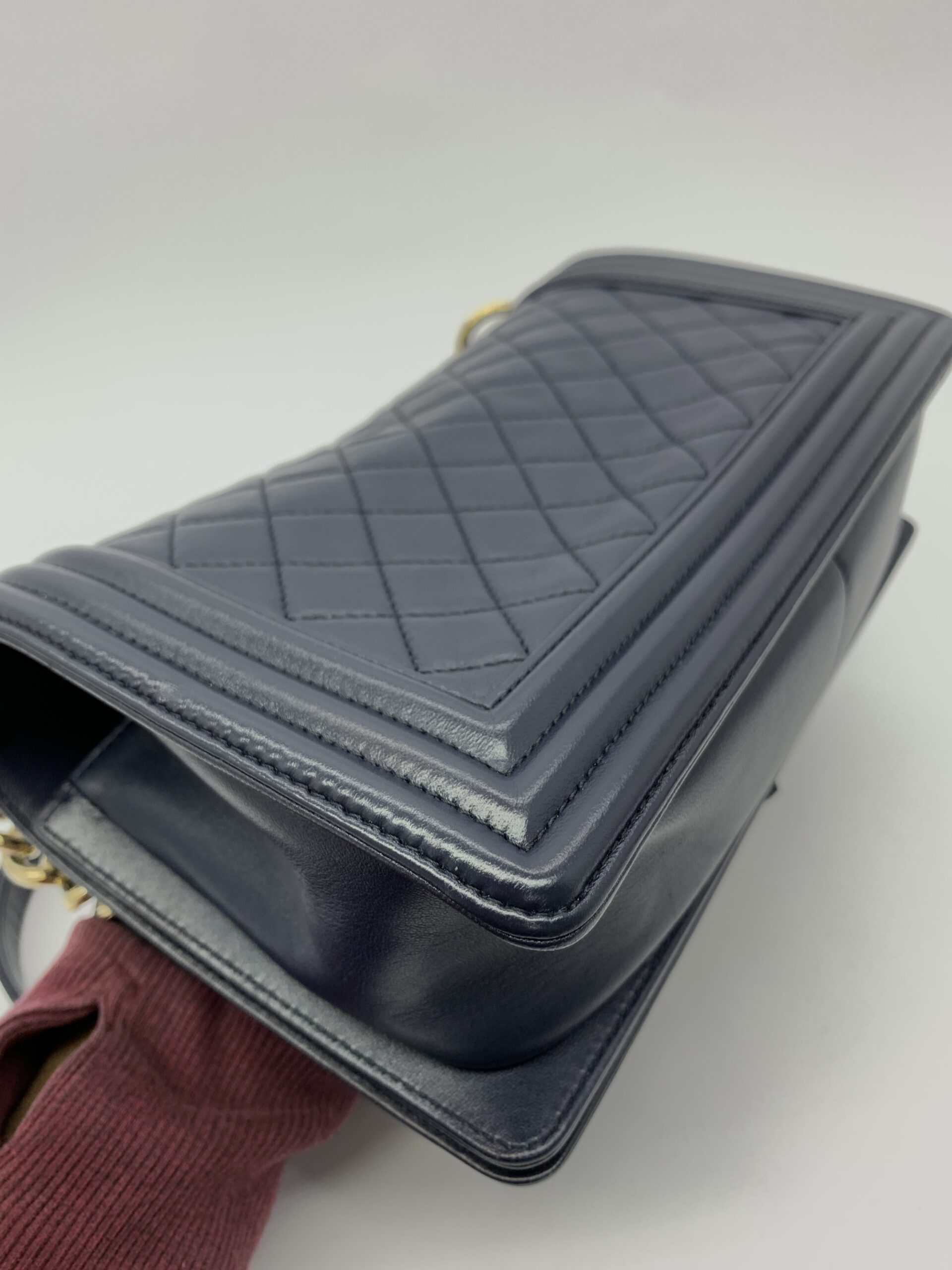 Boy 25 Lambskin Navy GHW